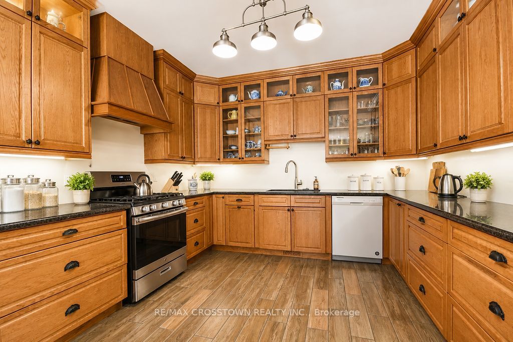243 Champlain Road Property Photo 25