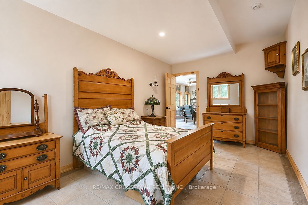243 Champlain Road Property Photo 33