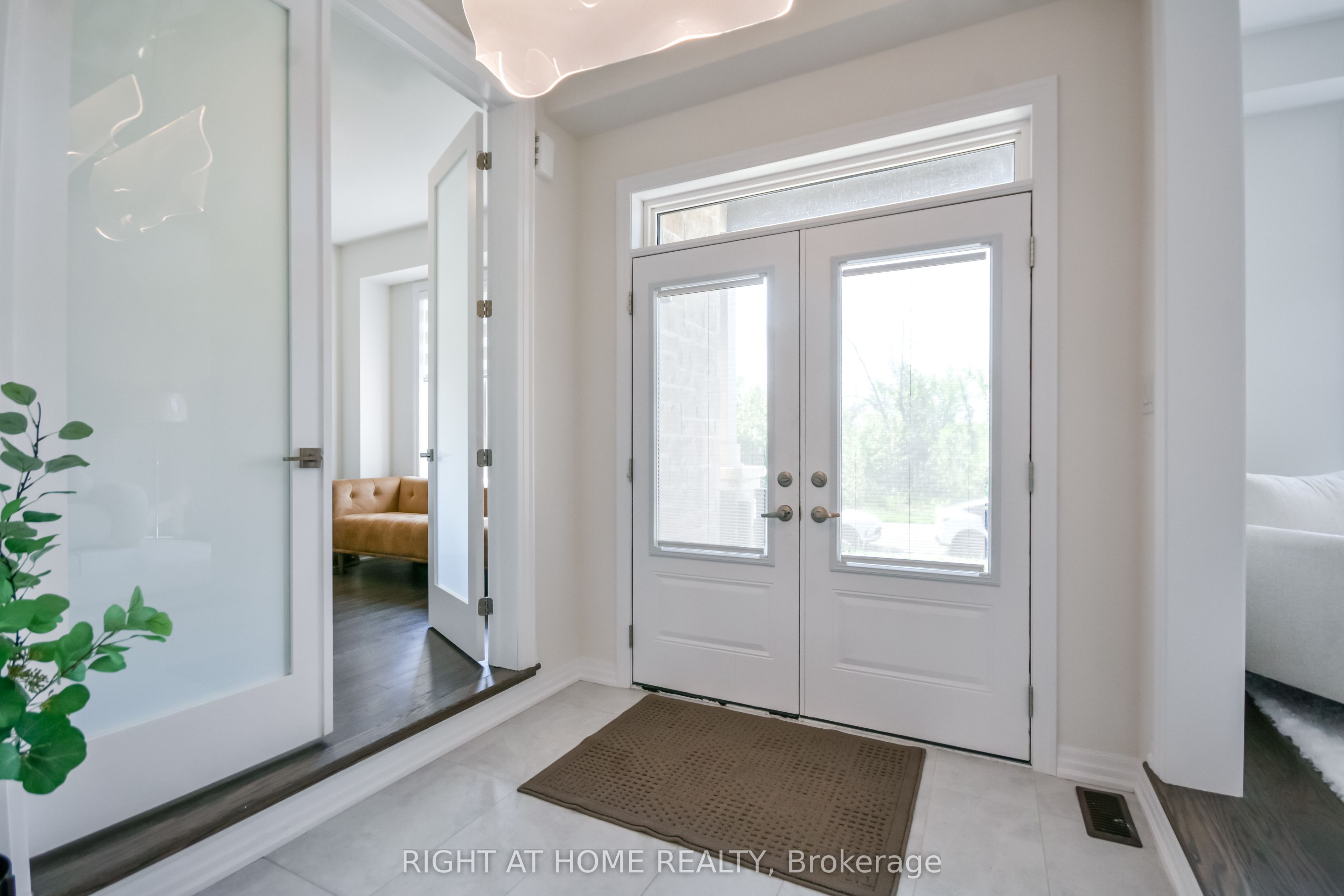 243 Centre Street Property Photo 5