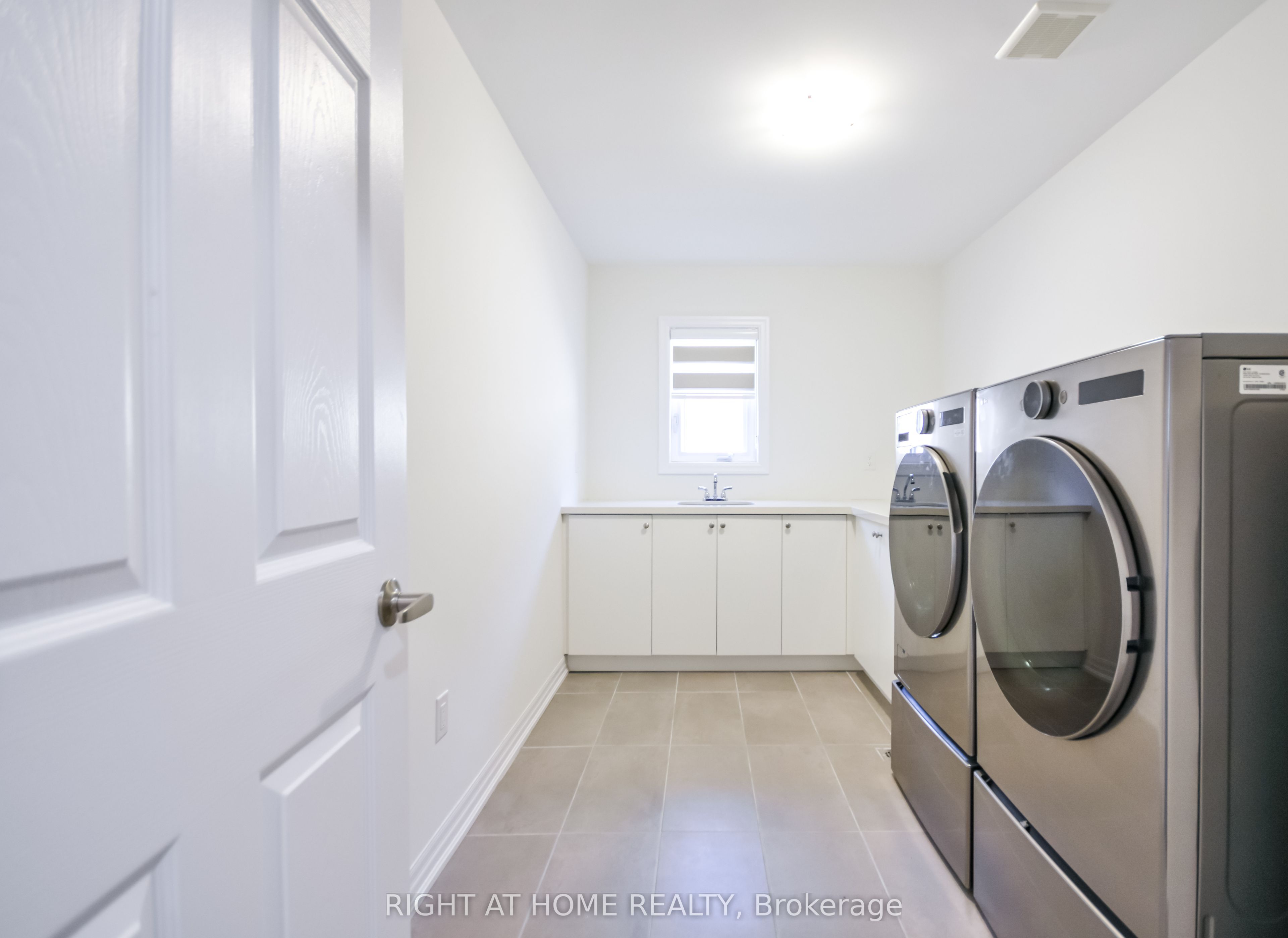 243 Centre Street Property Photo 31