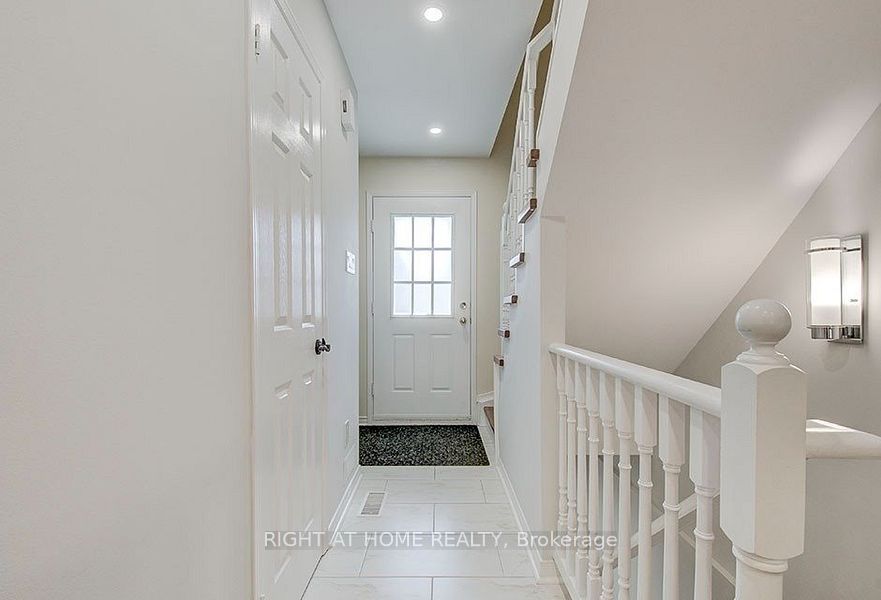 28 Bates Court Property Photo 6