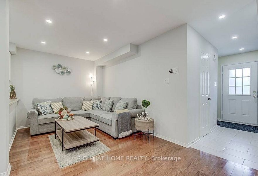 28 Bates Court Property Photo 9