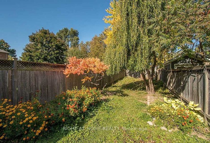 28 Bates Court Property Photo 32