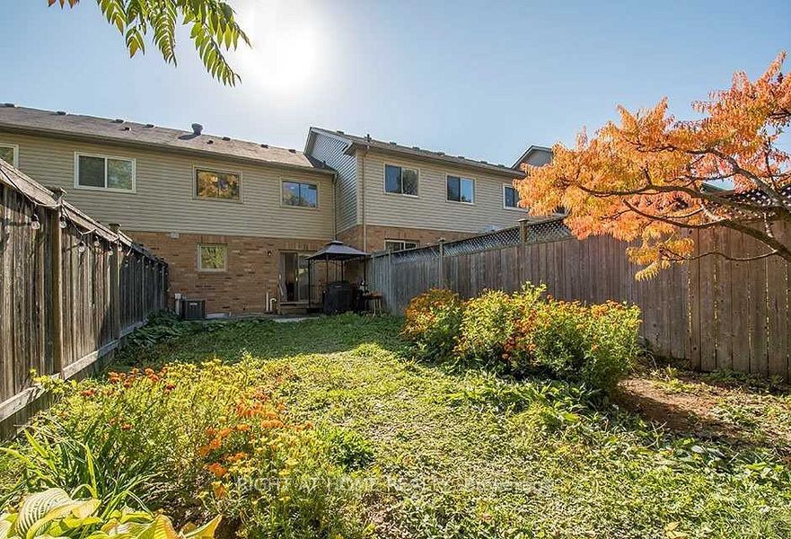 28 Bates Court Property Photo 33