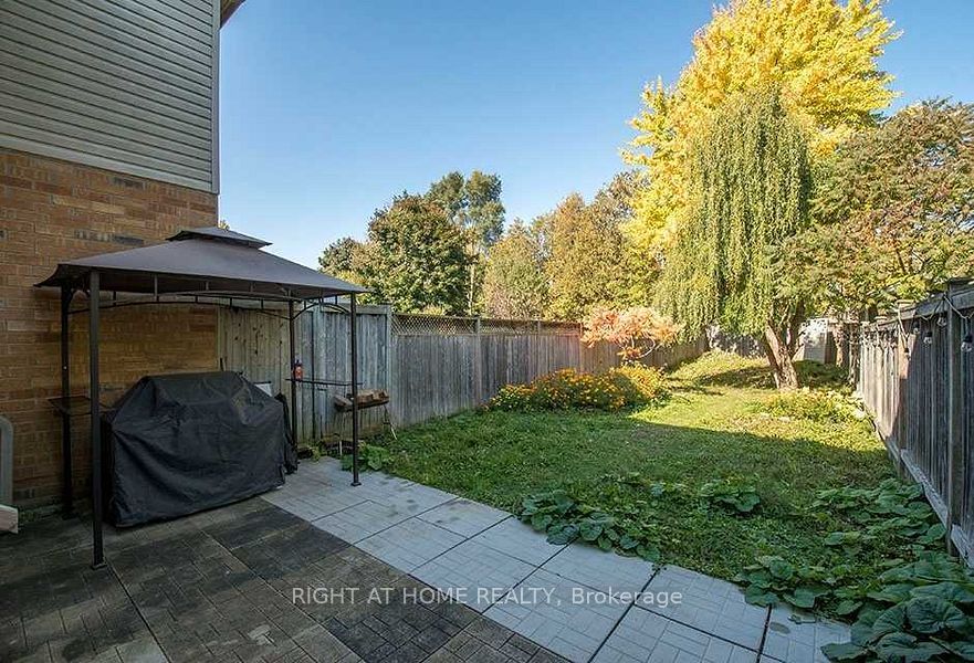 28 Bates Court Property Photo 34