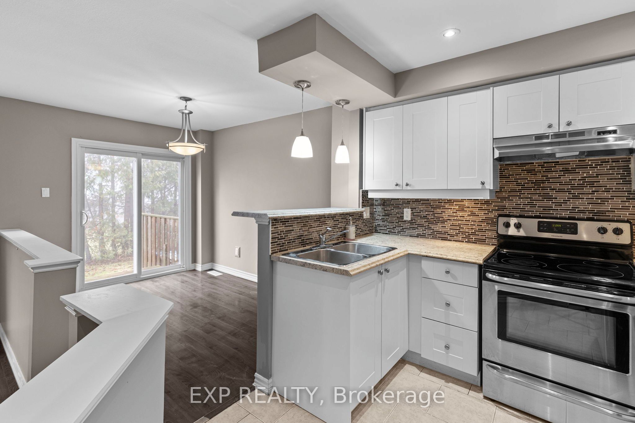 12 Lankin Boulevard 12 Property Photo 5