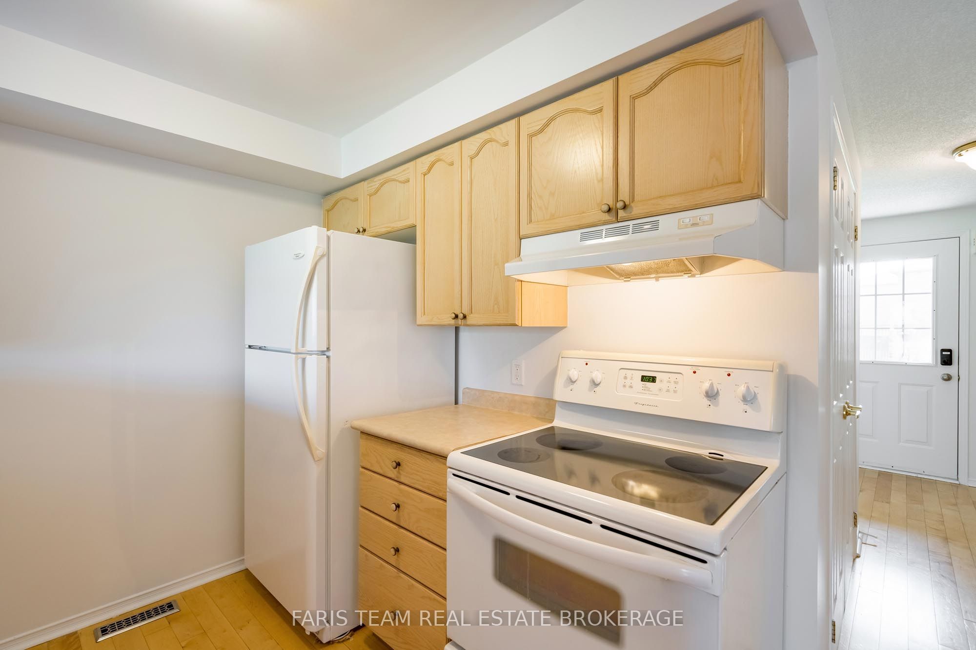 6 Raymond Crescent Property Photo 6