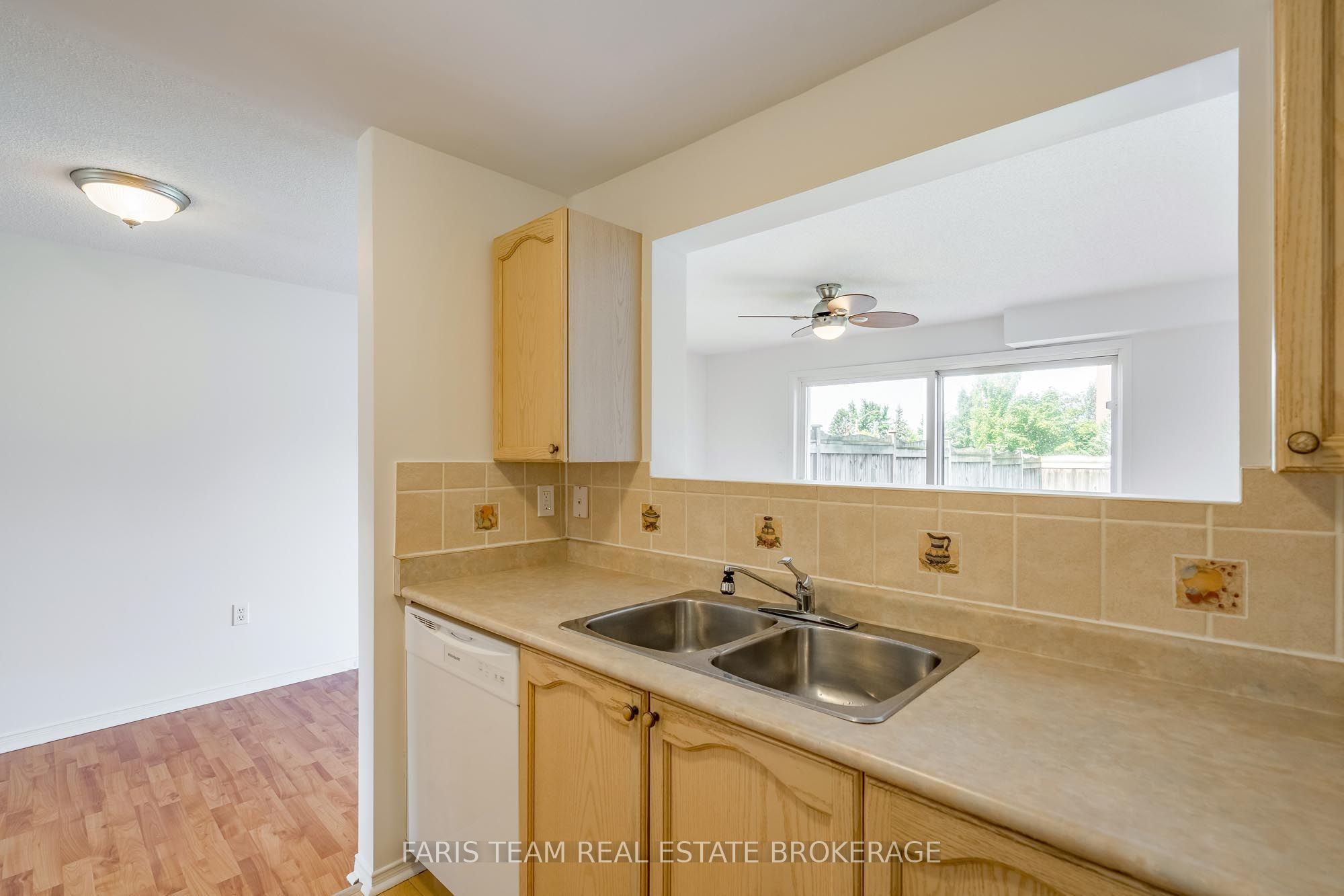 6 Raymond Crescent Property Photo 7