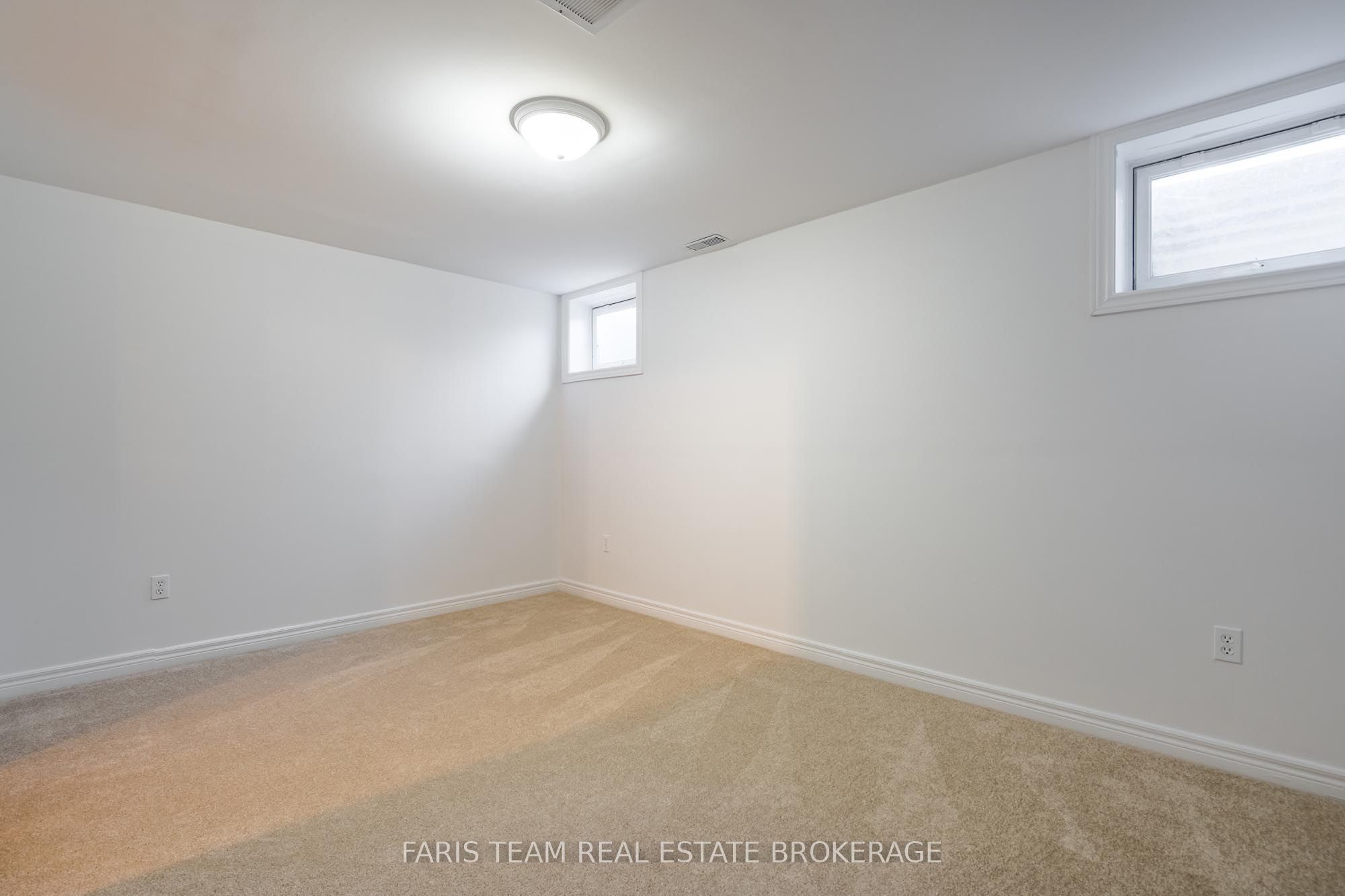 6 Raymond Crescent Property Photo 18