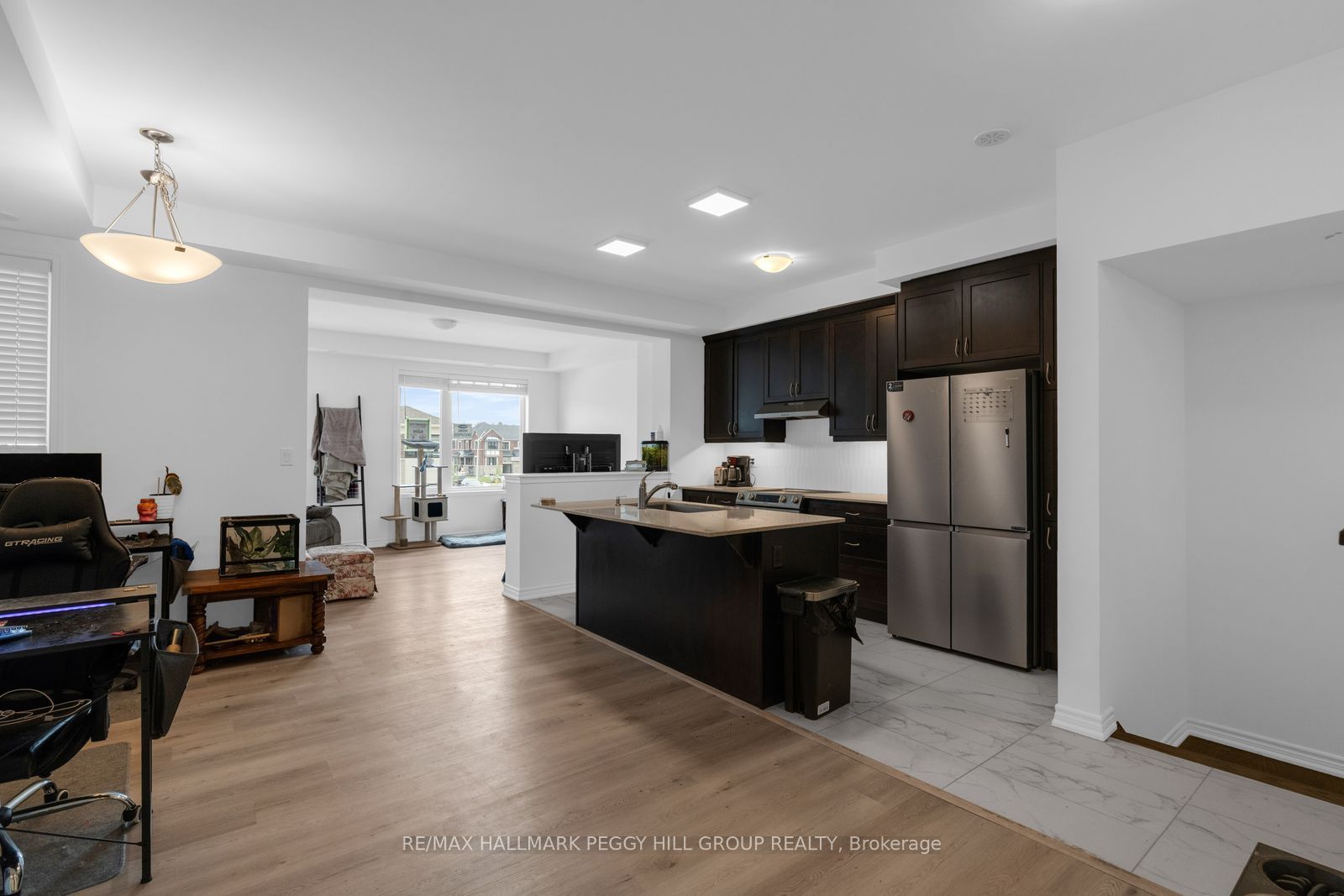 82 Yorkshire Drive Property Photo 3