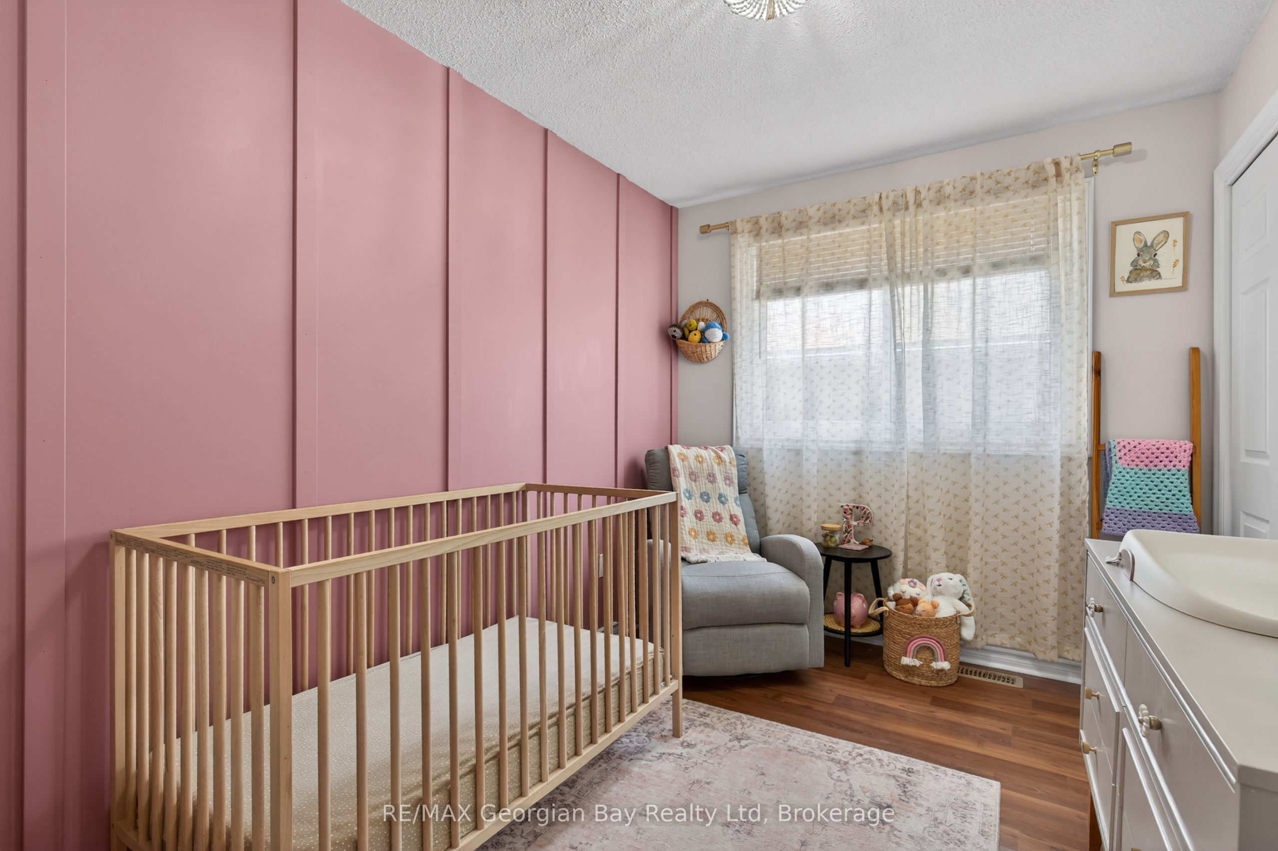 1060 Harbourview Drive Property Photo 12