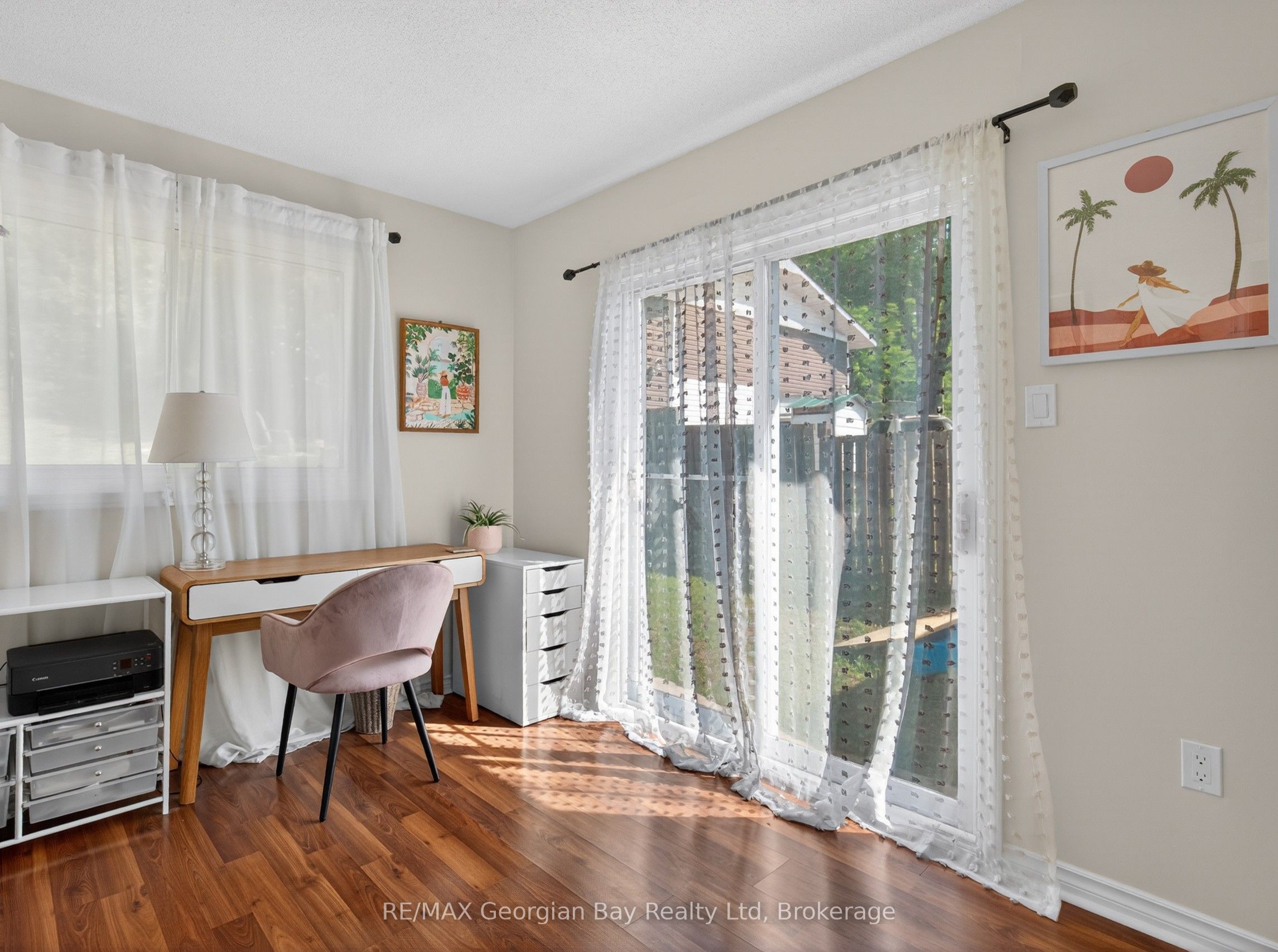 1060 Harbourview Drive Property Photo 16