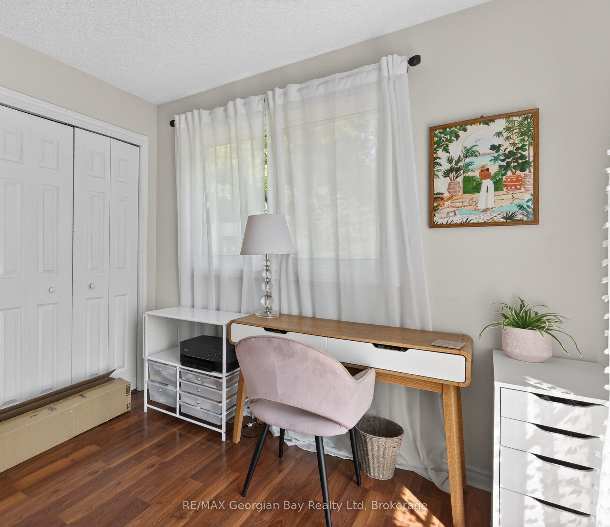 1060 Harbourview Drive Property Photo 17