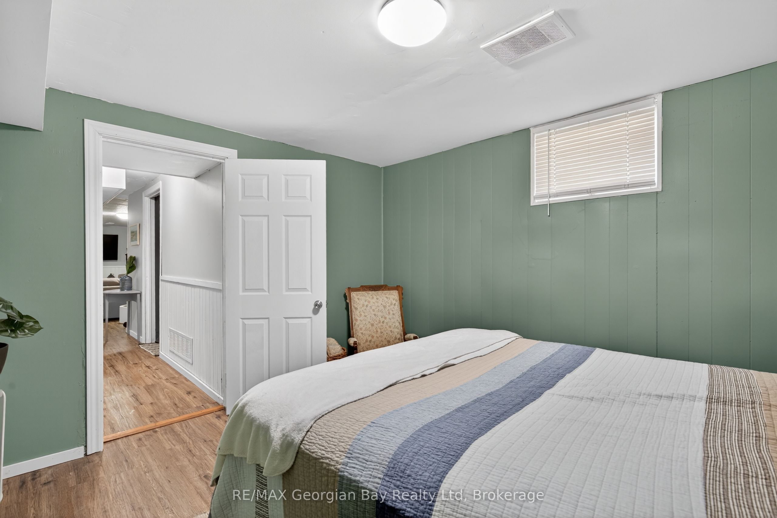 1060 Harbourview Drive Property Photo 23