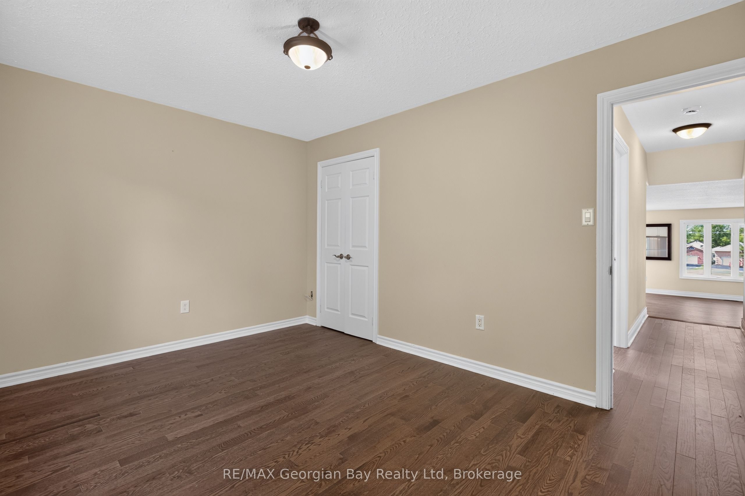 423 Irwin Street Property Photo 22