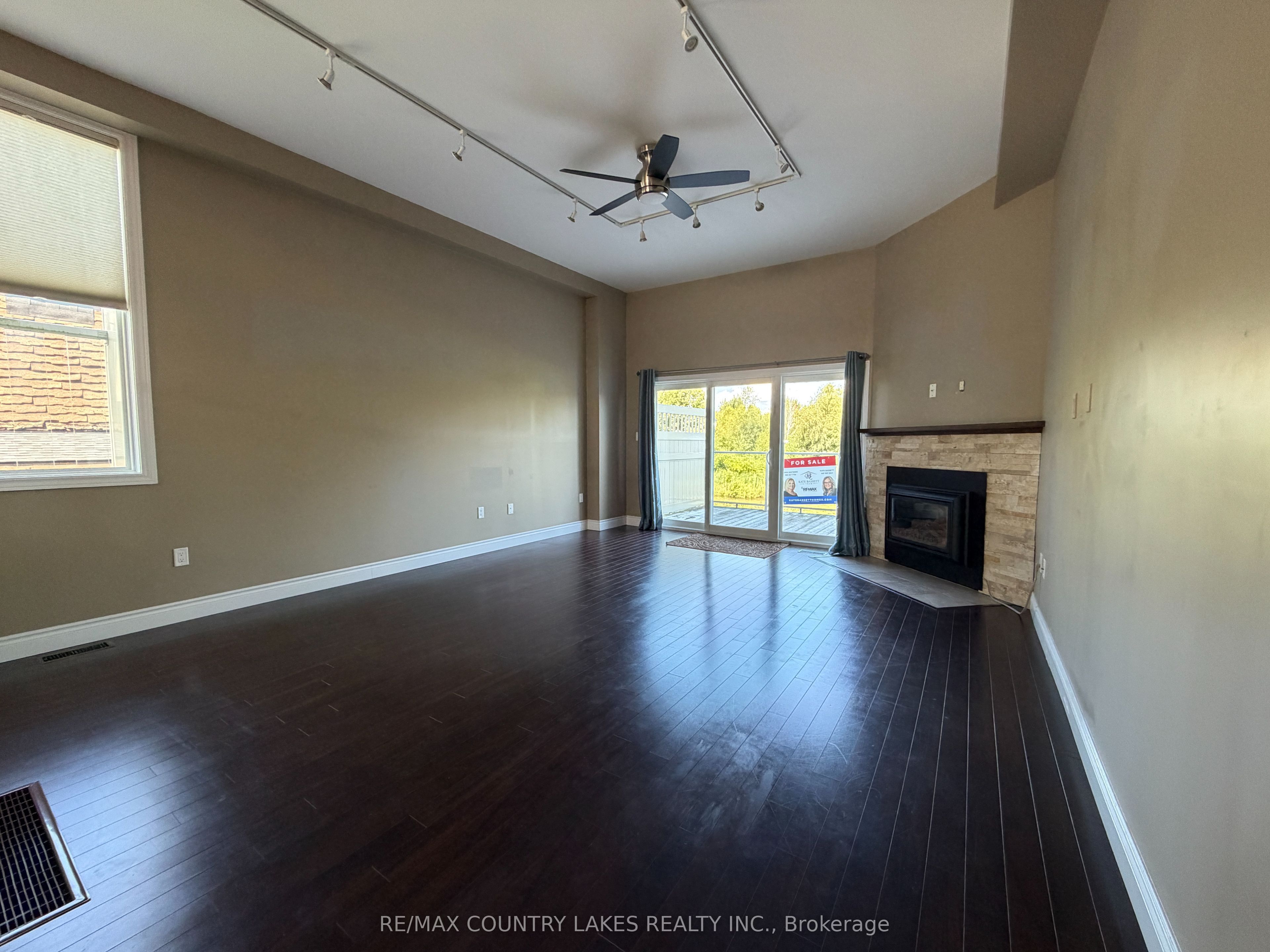 4 Paradise Boulevard 11 Property Photo 14