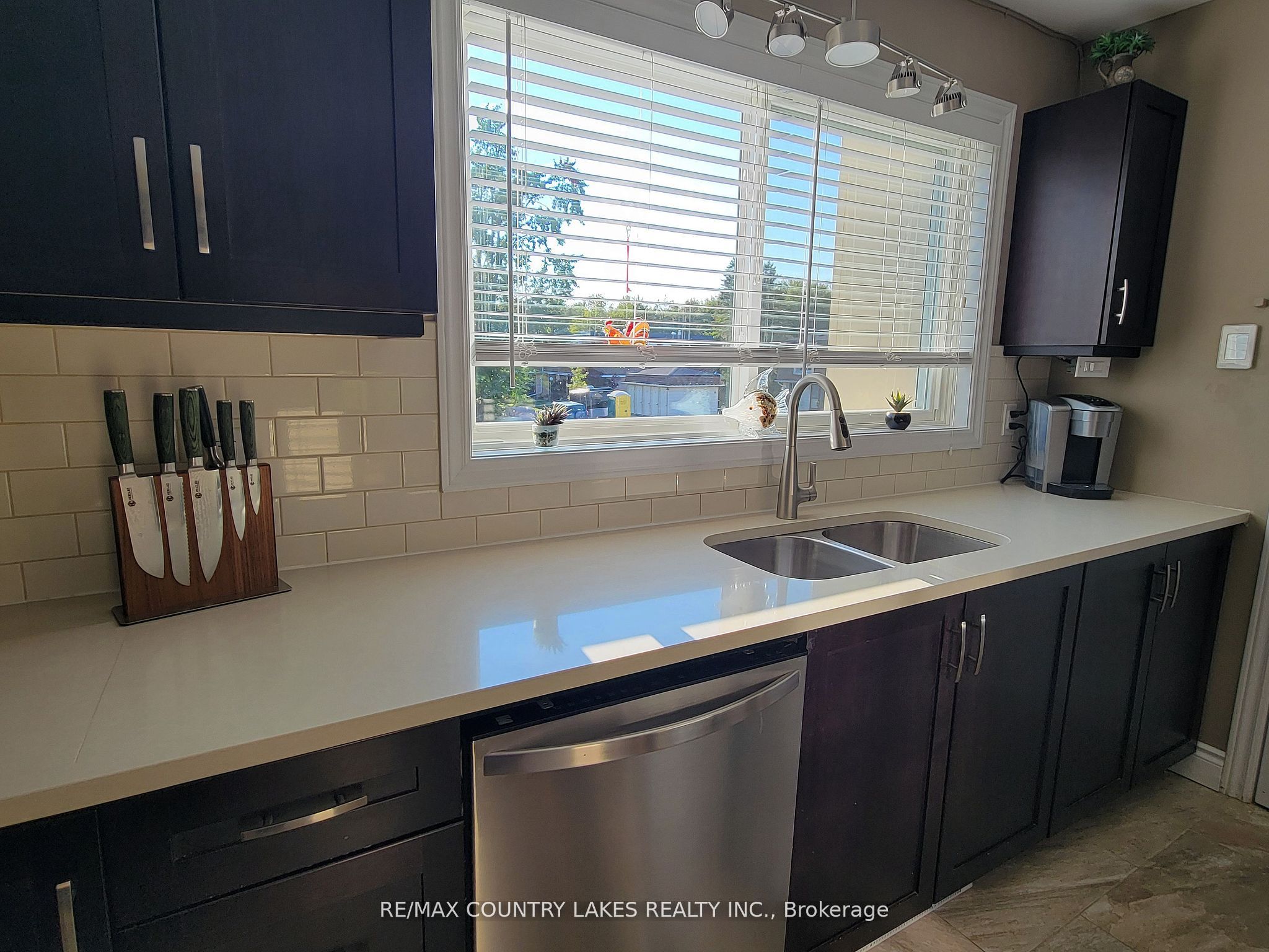 4 Paradise Boulevard 11 Property Photo 23