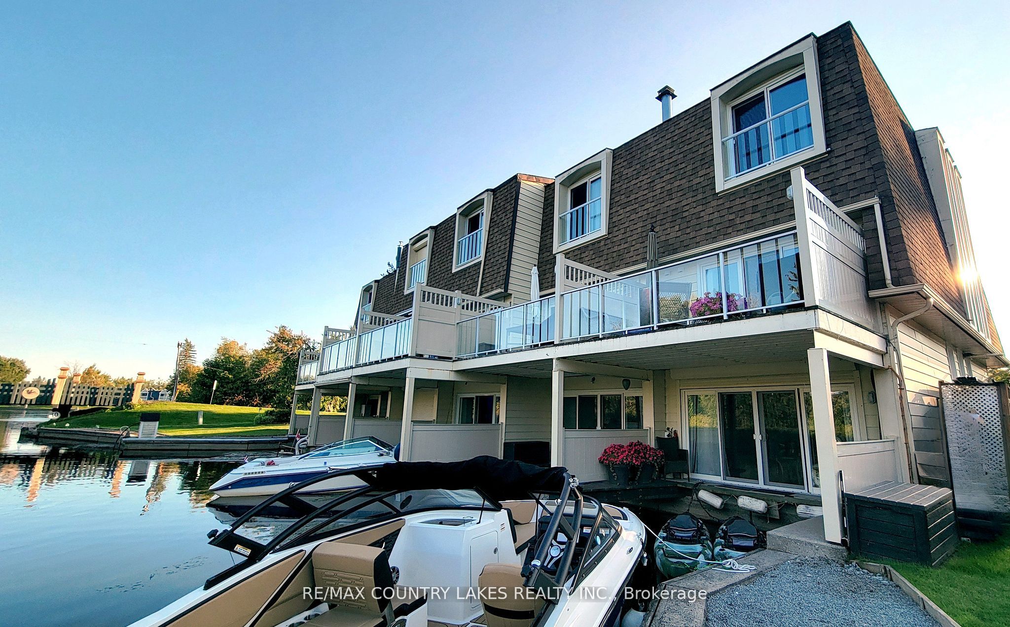 4 Paradise Boulevard 11 Property Photo 40