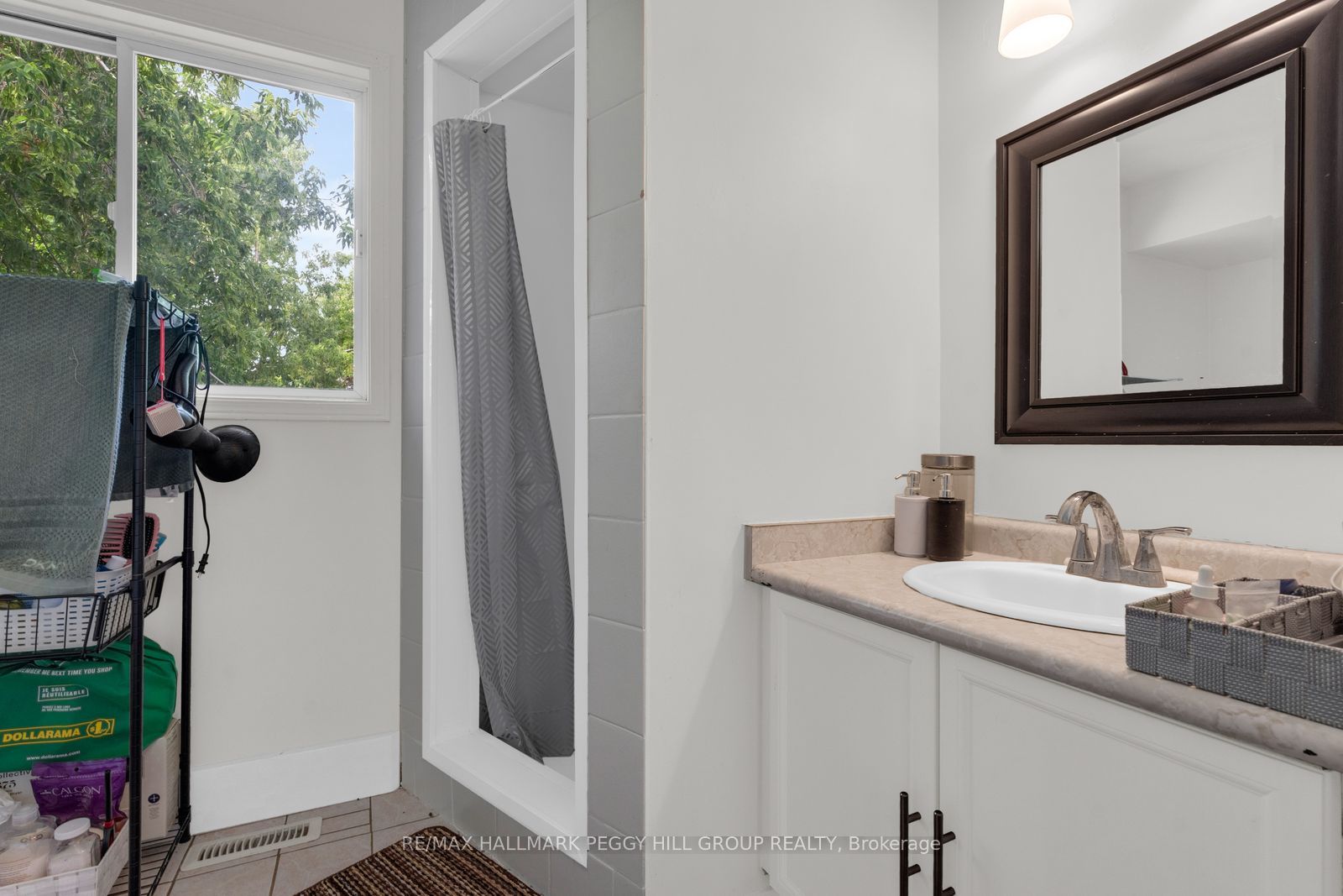 468 Grove Street E Property Photo 10