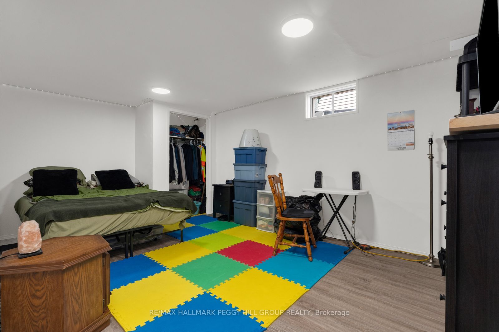 468 Grove Street E Property Photo 15