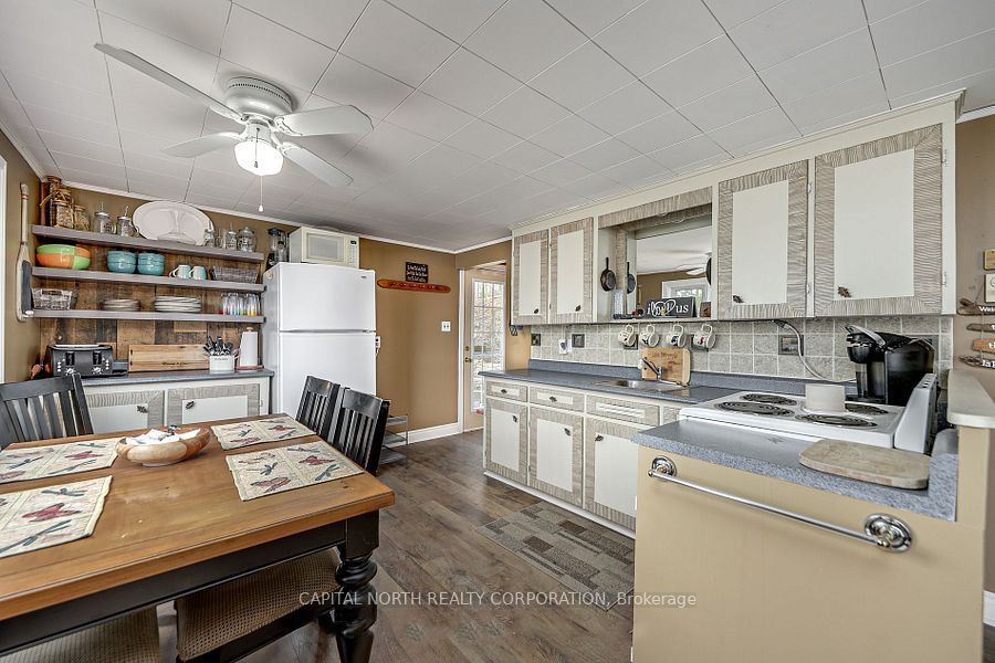 1342 Black Beach Lane Property Photo 3