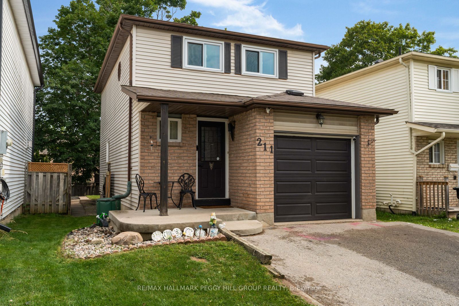 211 Hickling Trail Property Photo 1