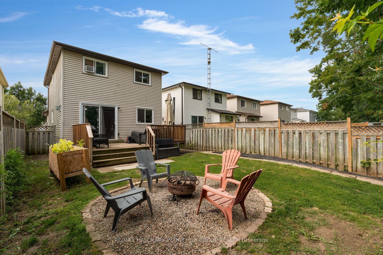 211 Hickling Trail Property Photo 5