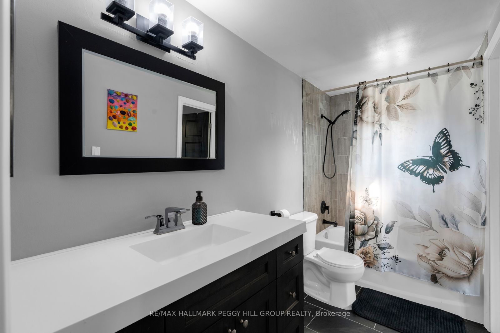 211 Hickling Trail Property Photo 13