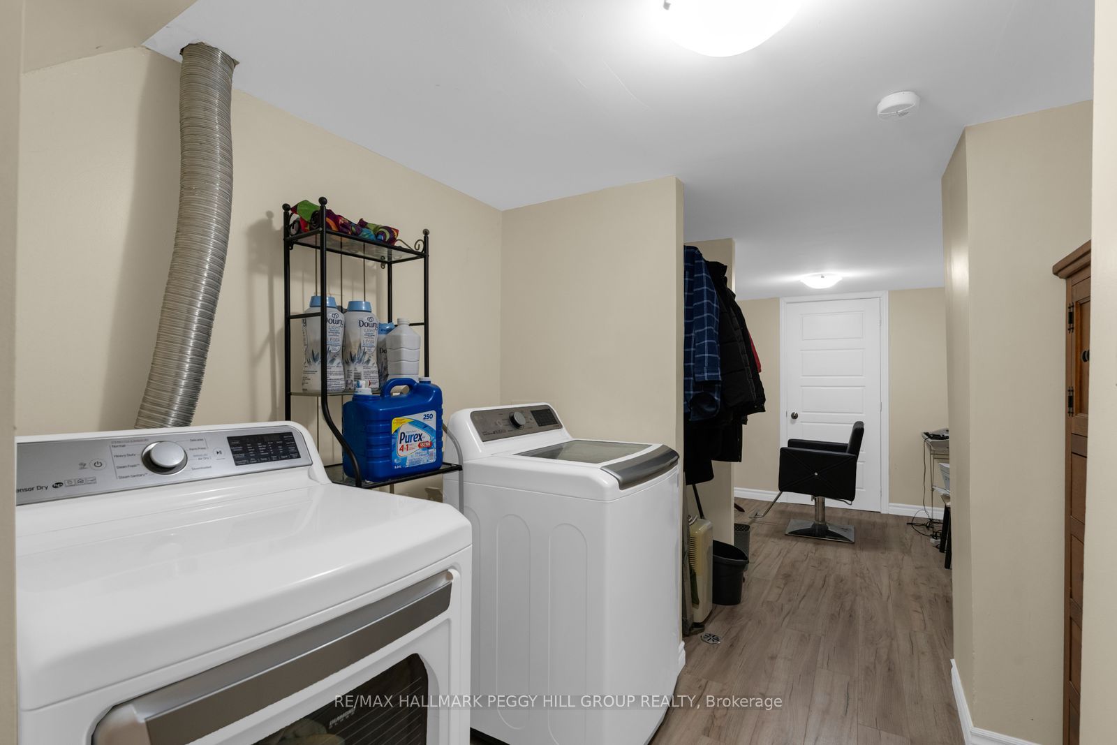 211 Hickling Trail Property Photo 15