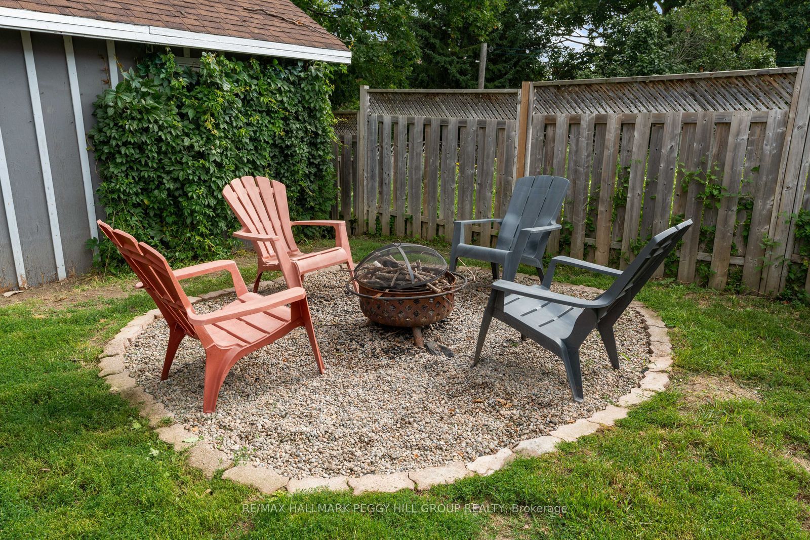 211 Hickling Trail Property Photo 18
