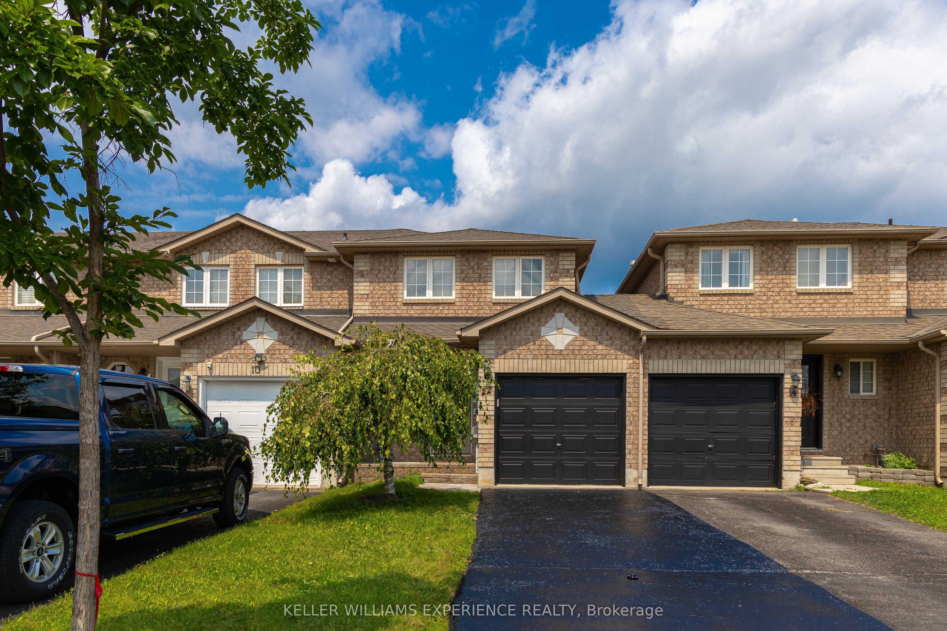 12 Monarchy Street Property Photo 1