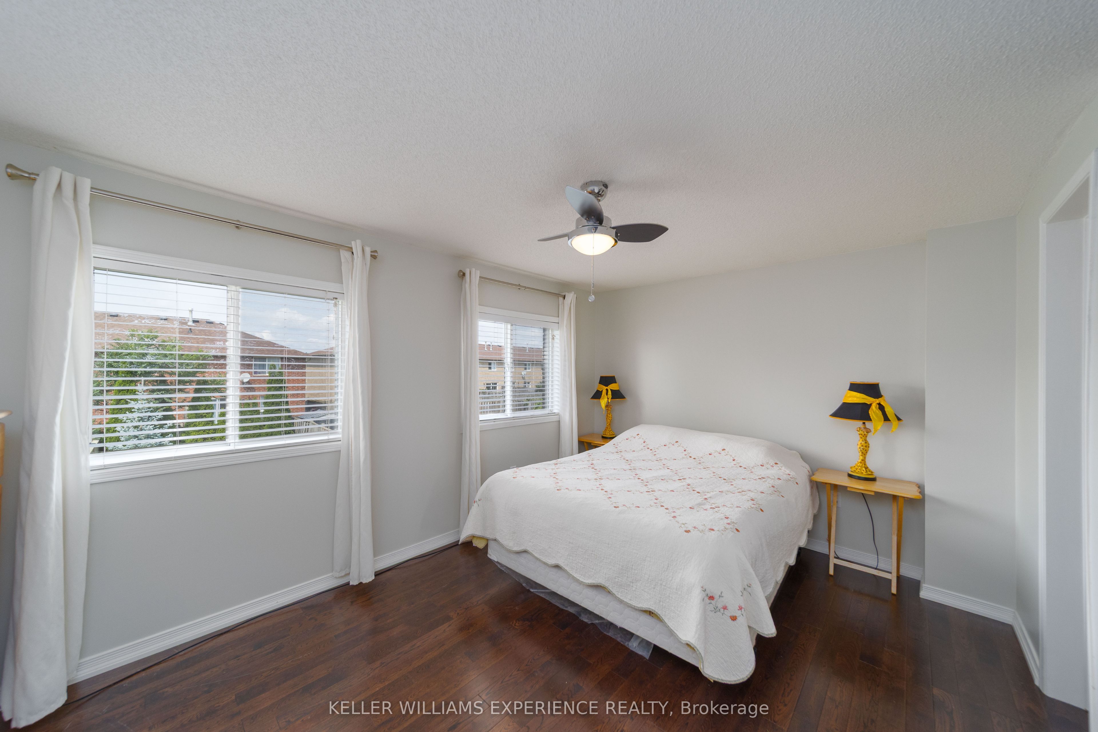 12 Monarchy Street Property Photo 10