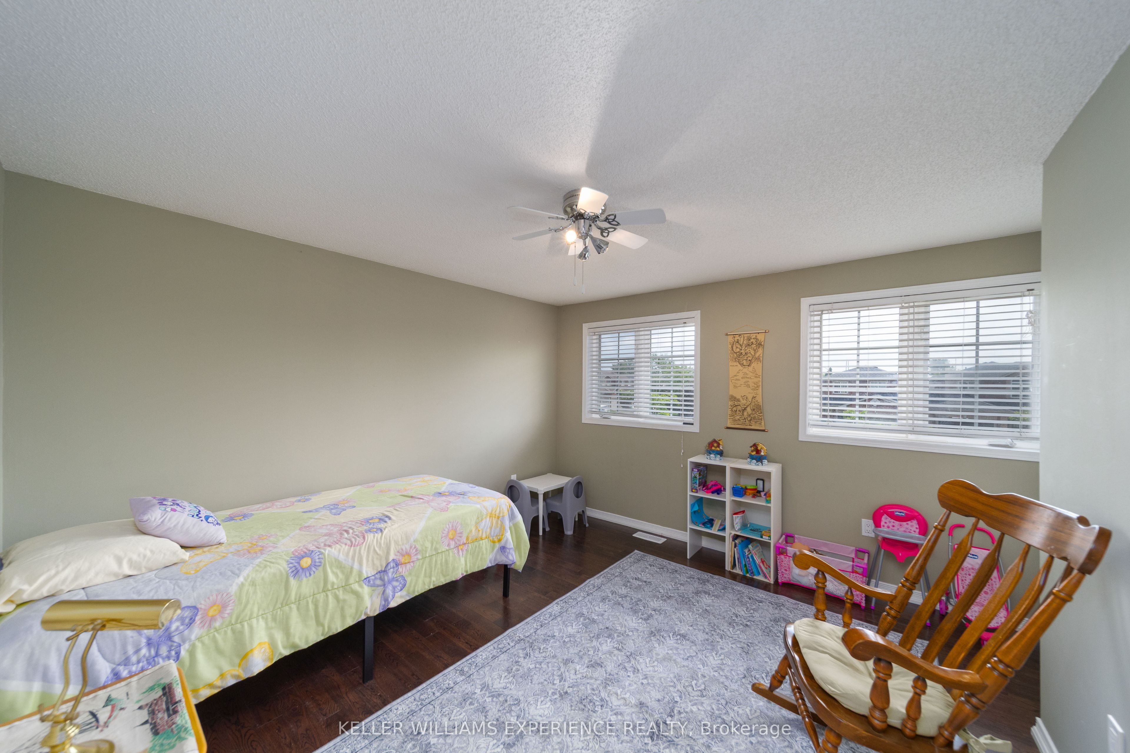 12 Monarchy Street Property Photo 13