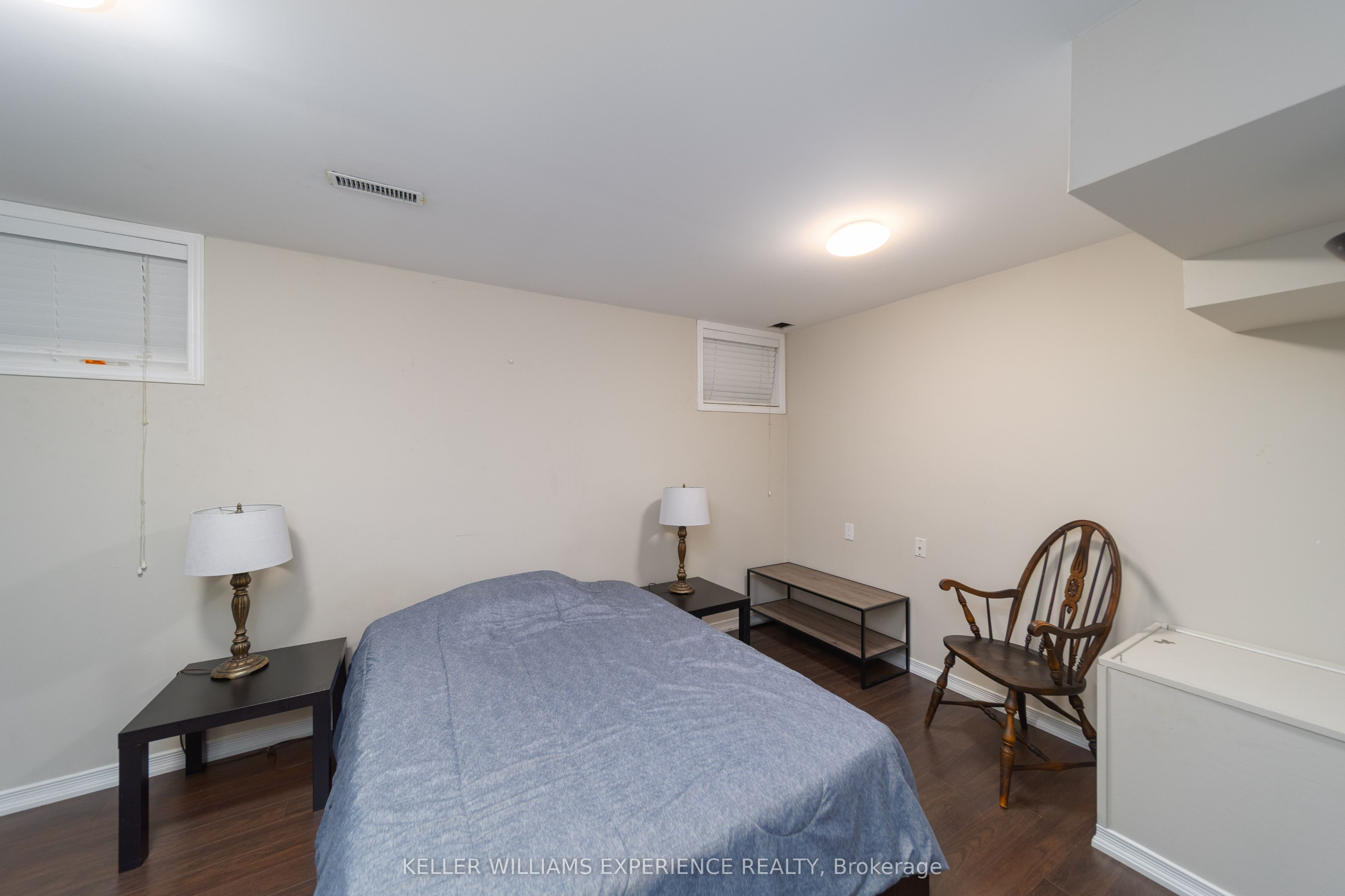 12 Monarchy Street Property Photo 15