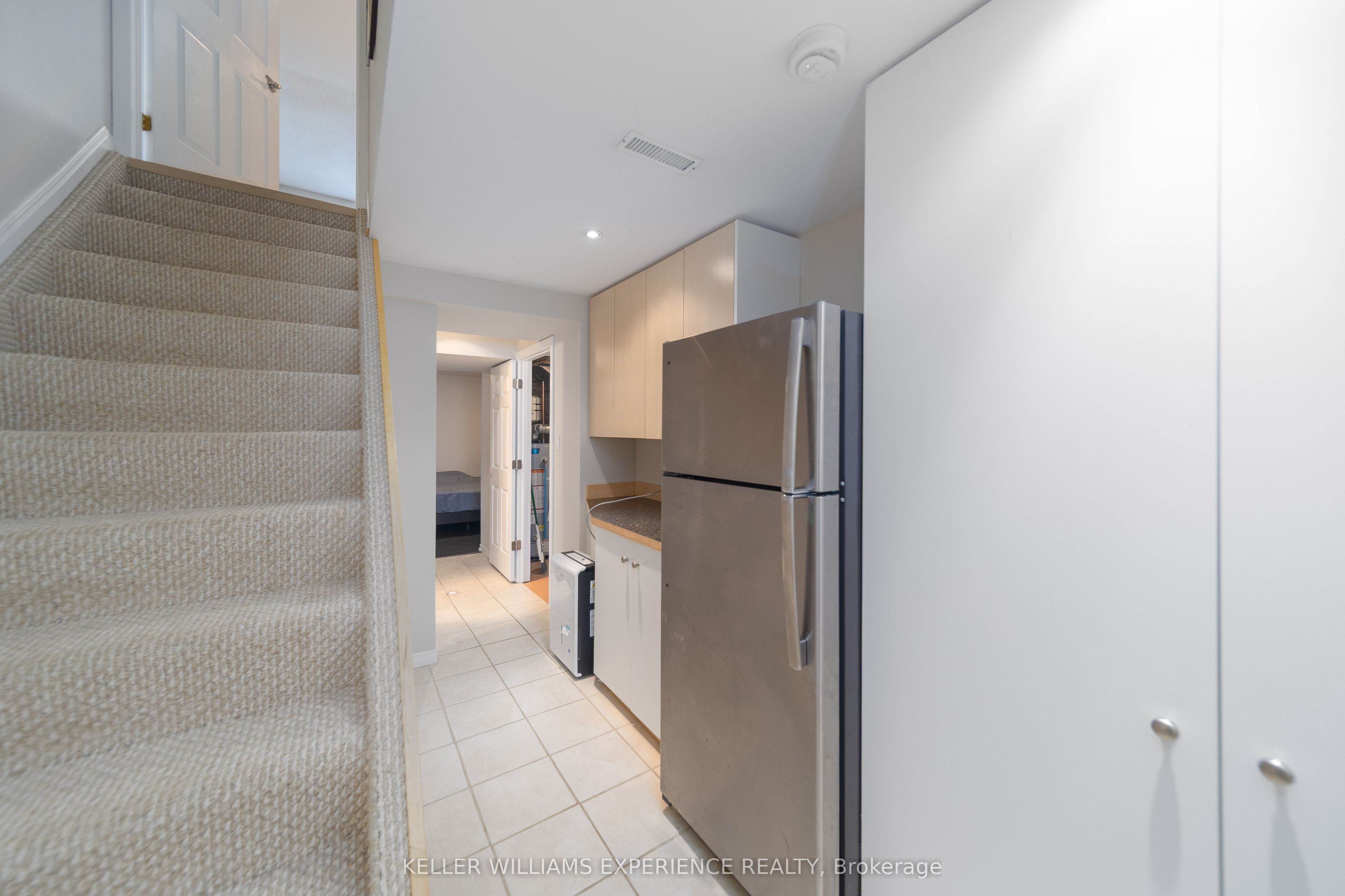 12 Monarchy Street Property Photo 18