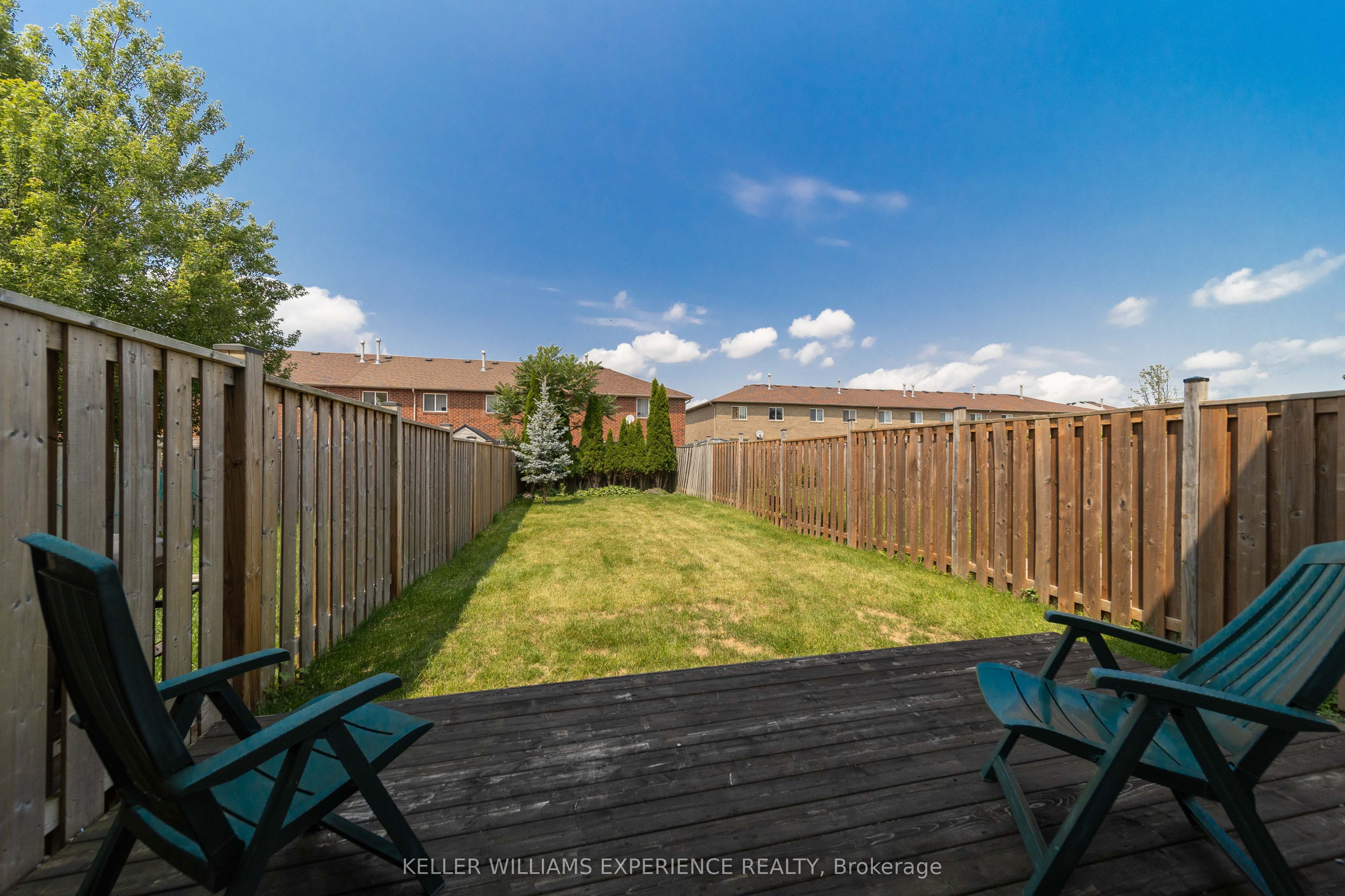 12 Monarchy Street Property Photo 20