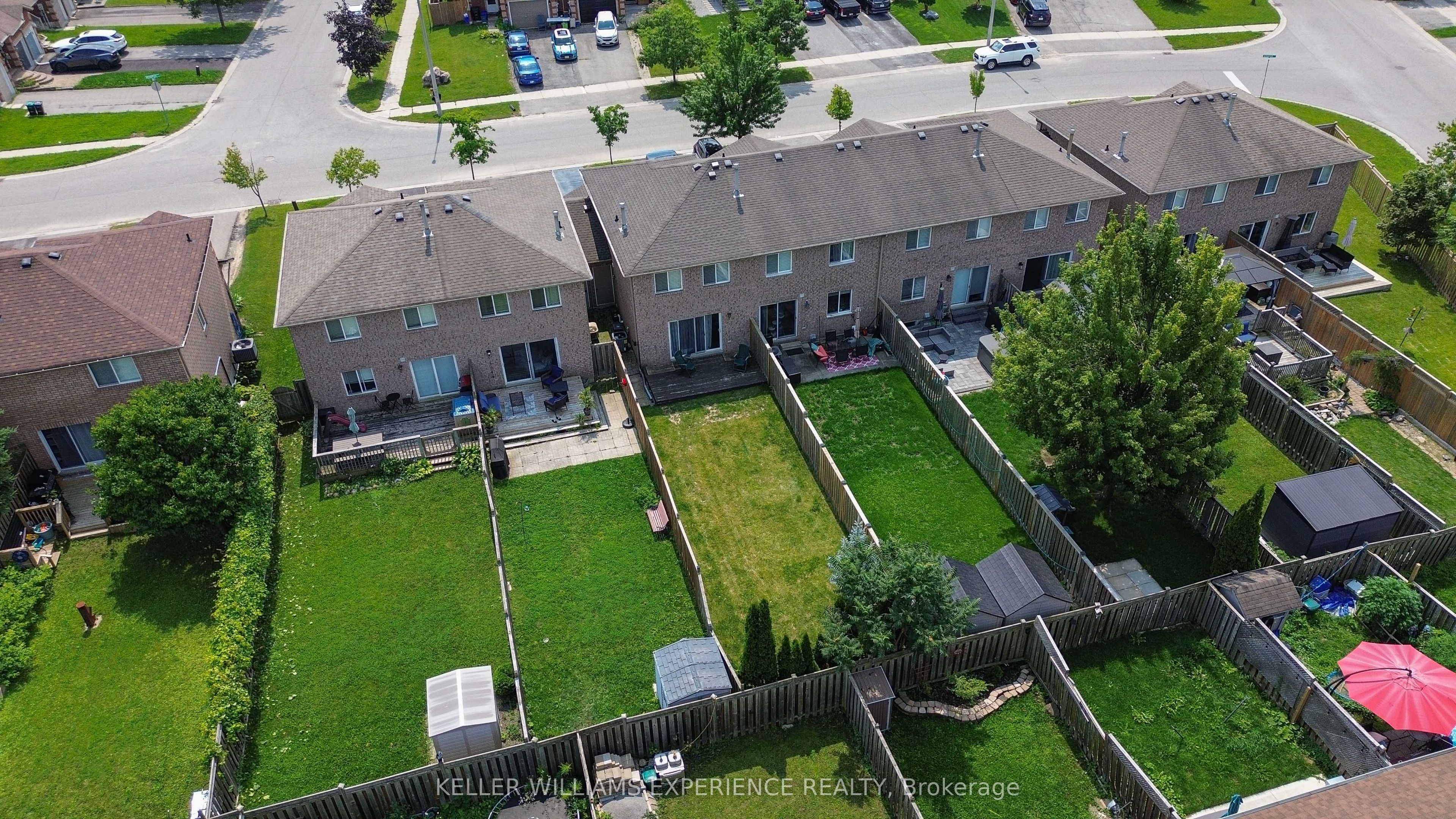 12 Monarchy Street Property Photo 23