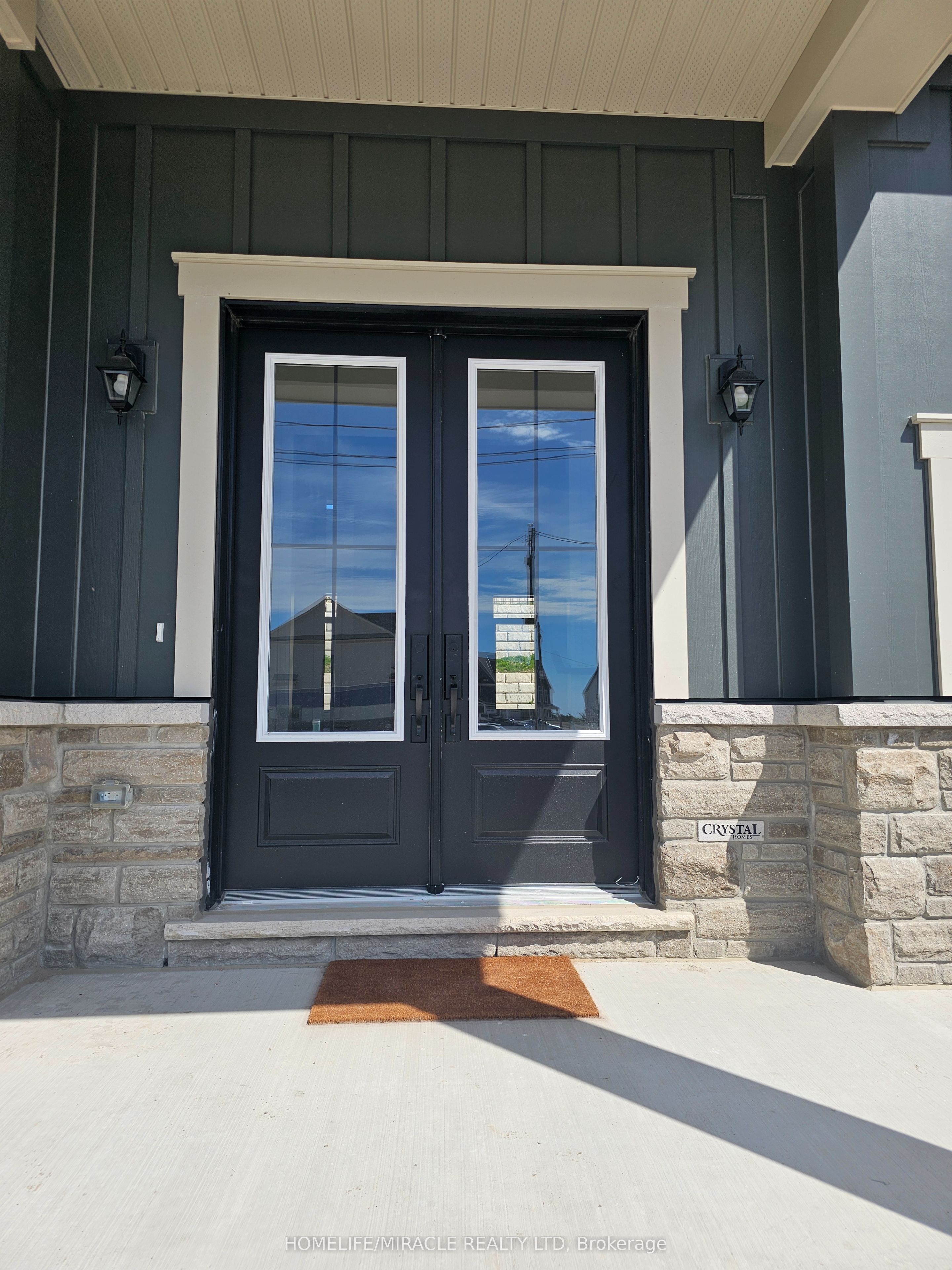 30 Pearsall Place Property Photo 2