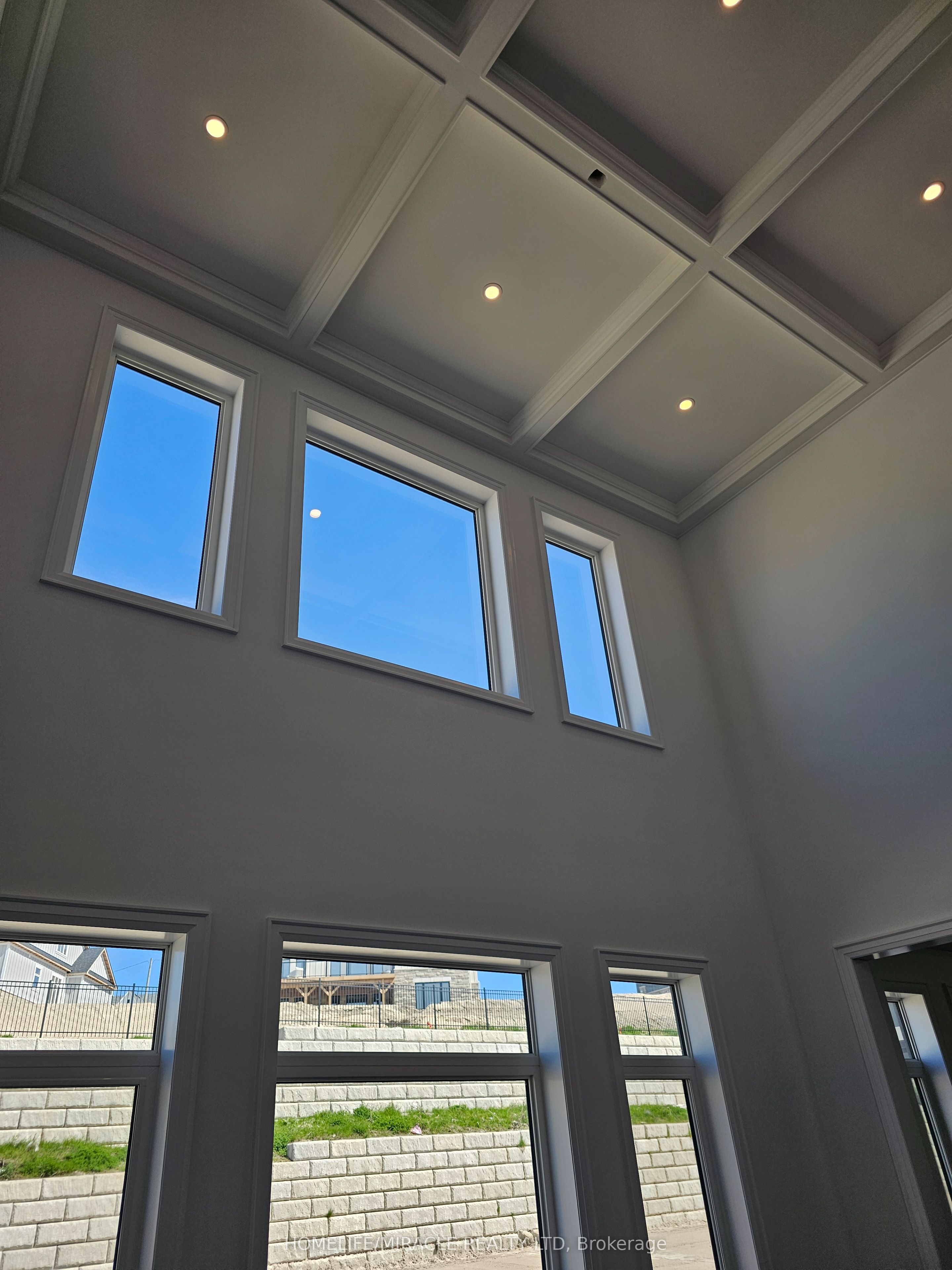 30 Pearsall Place Property Photo 7