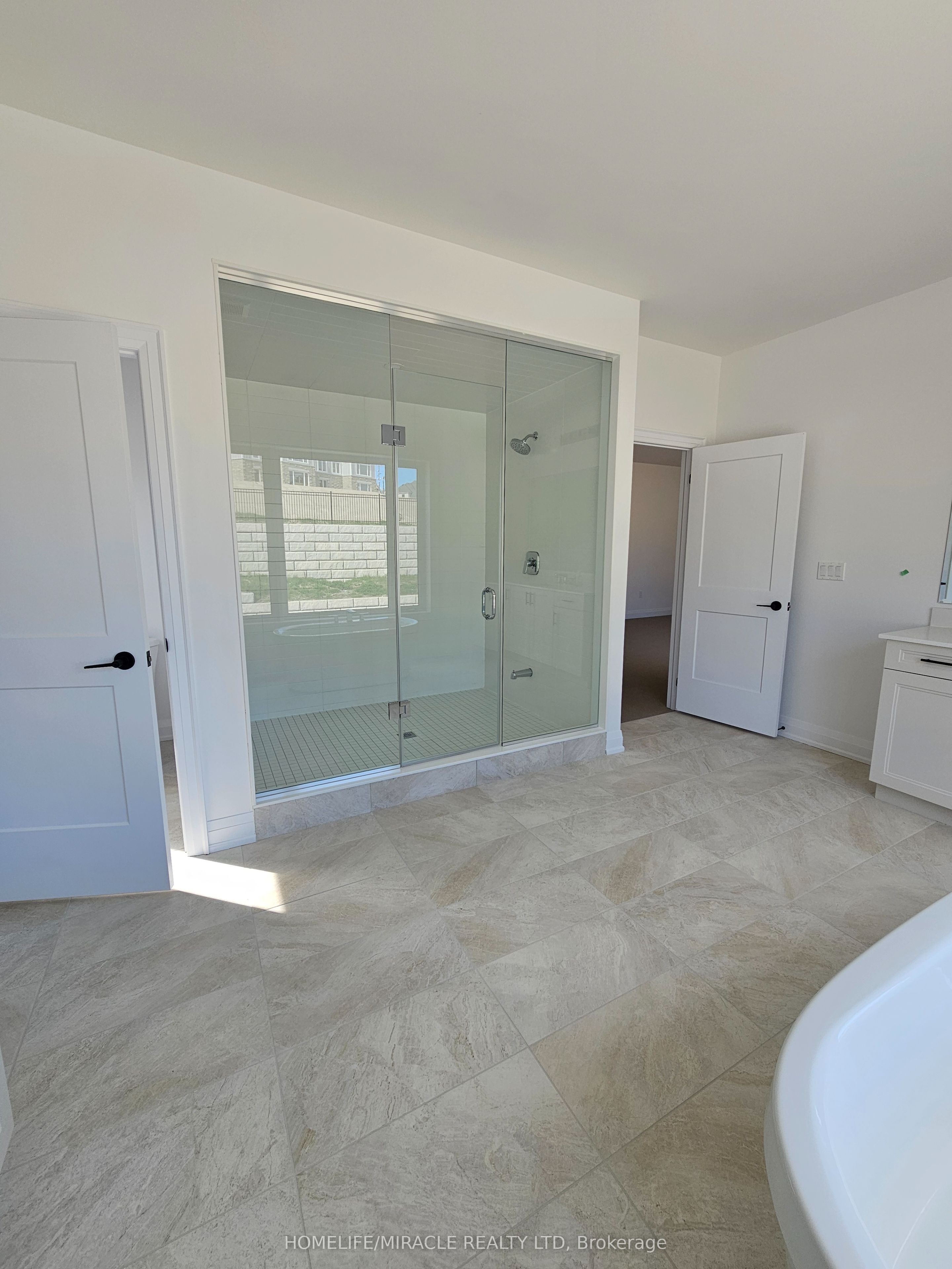 30 Pearsall Place Property Photo 29
