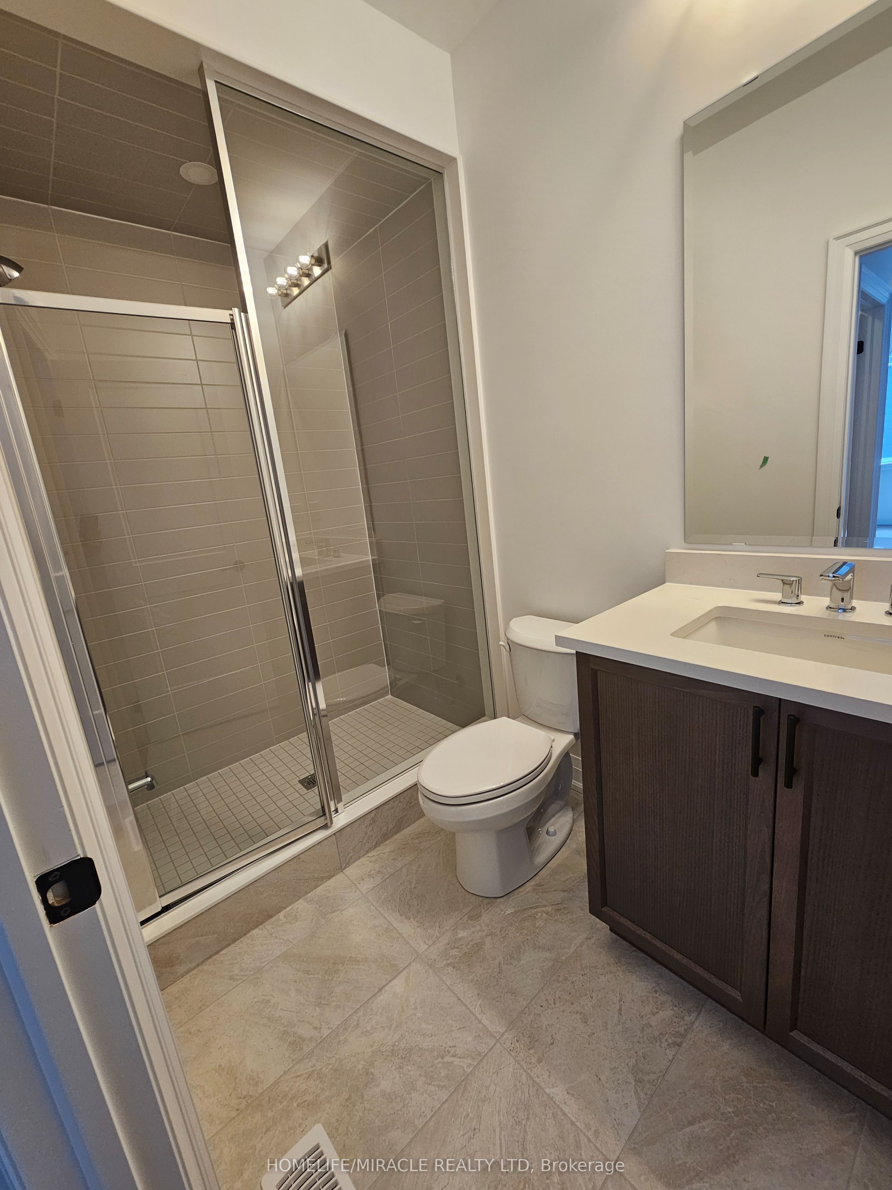 30 Pearsall Place Property Photo 38