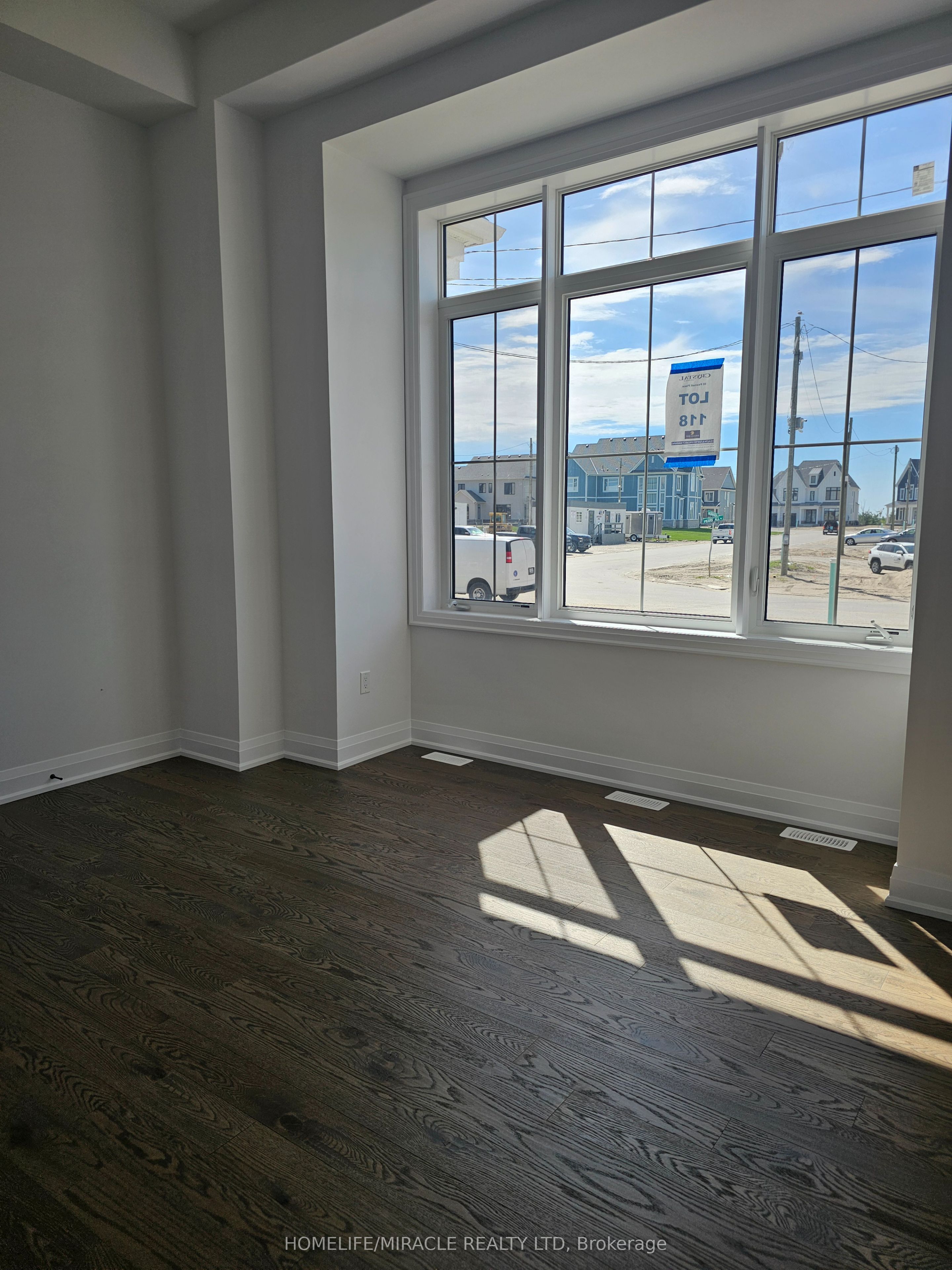 30 Pearsall Place Property Photo 45