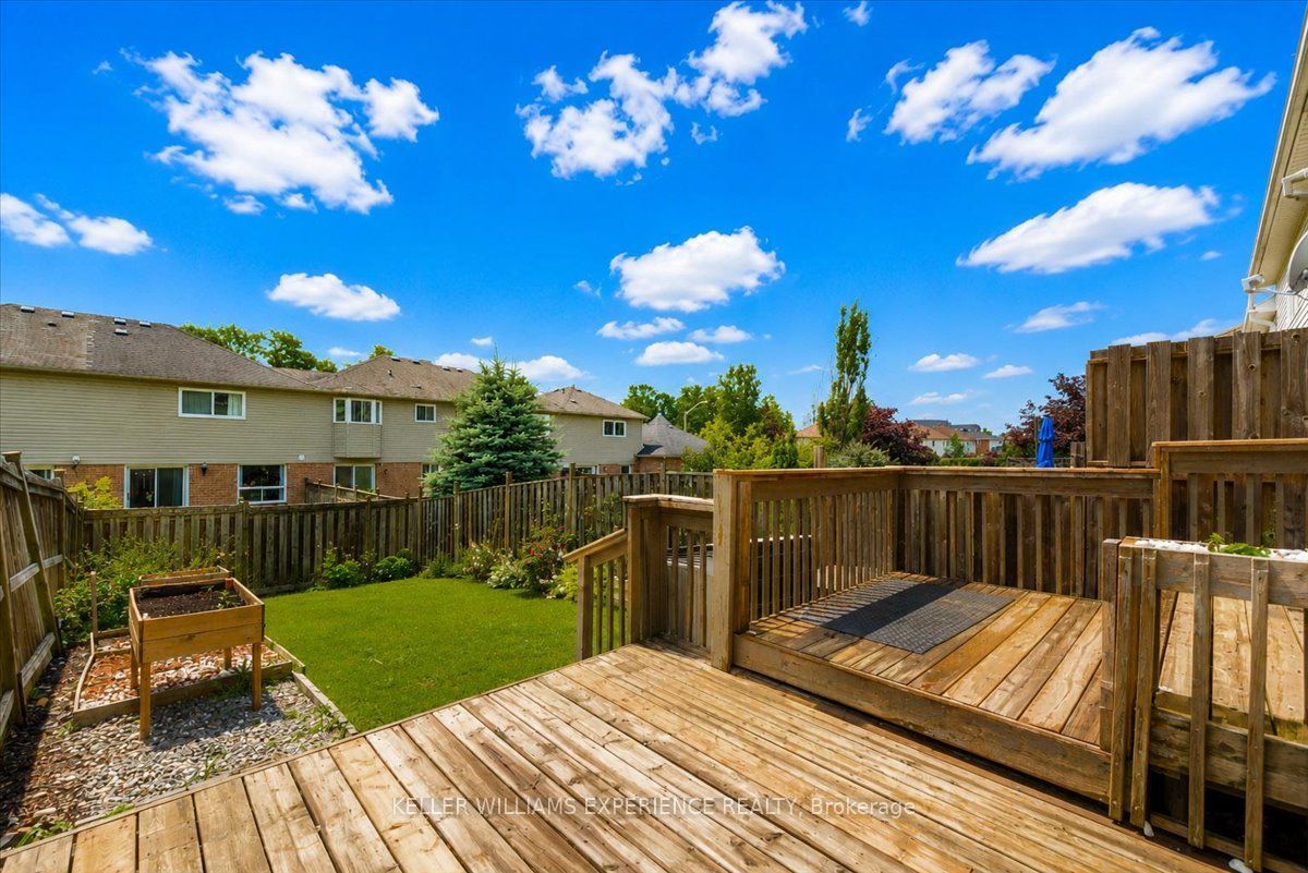 10 Sunset Place Property Photo 22