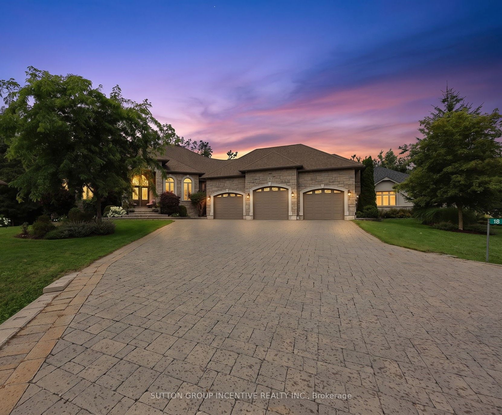 18 Lloyd Cook Drive W Property Photo 3