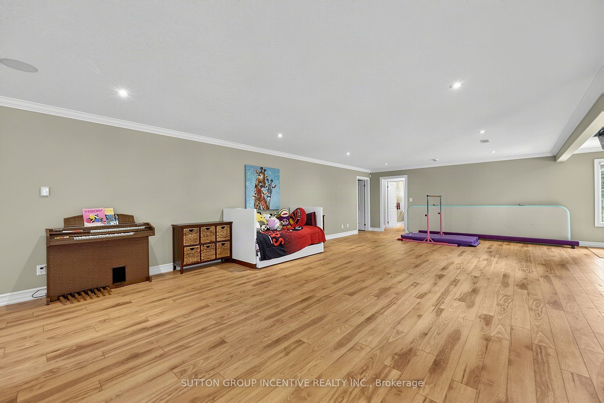 18 Lloyd Cook Drive W Property Photo 44
