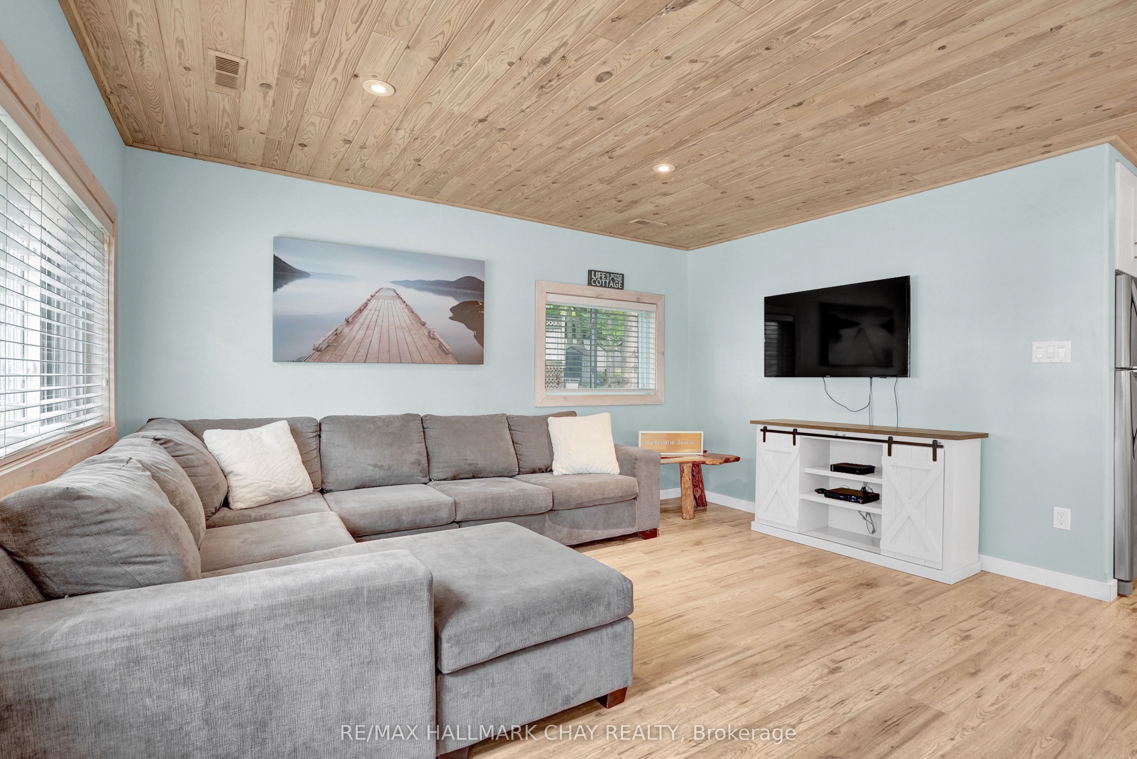 375 Robins Point Road Property Photo 11
