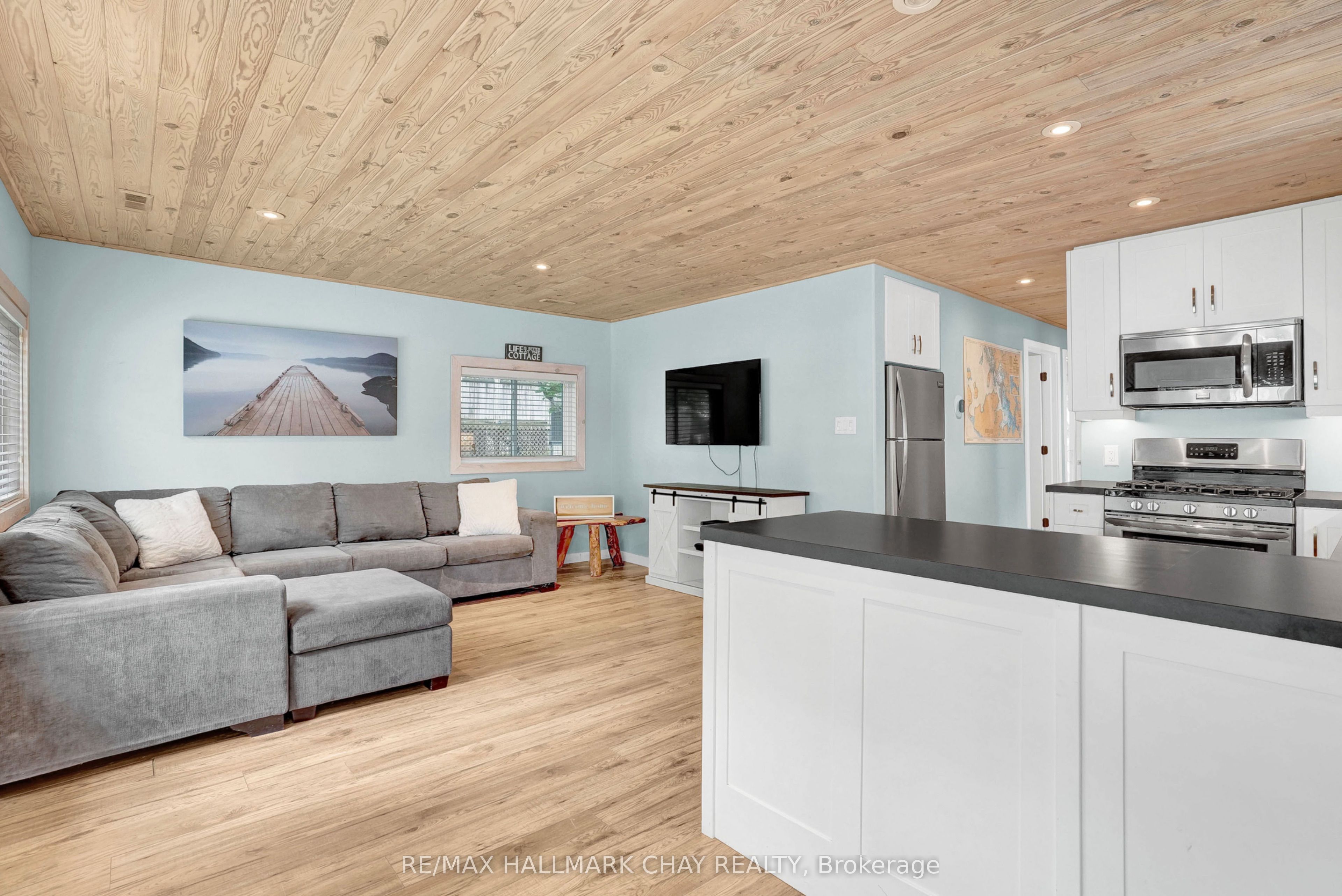 375 Robins Point Road Property Photo 12