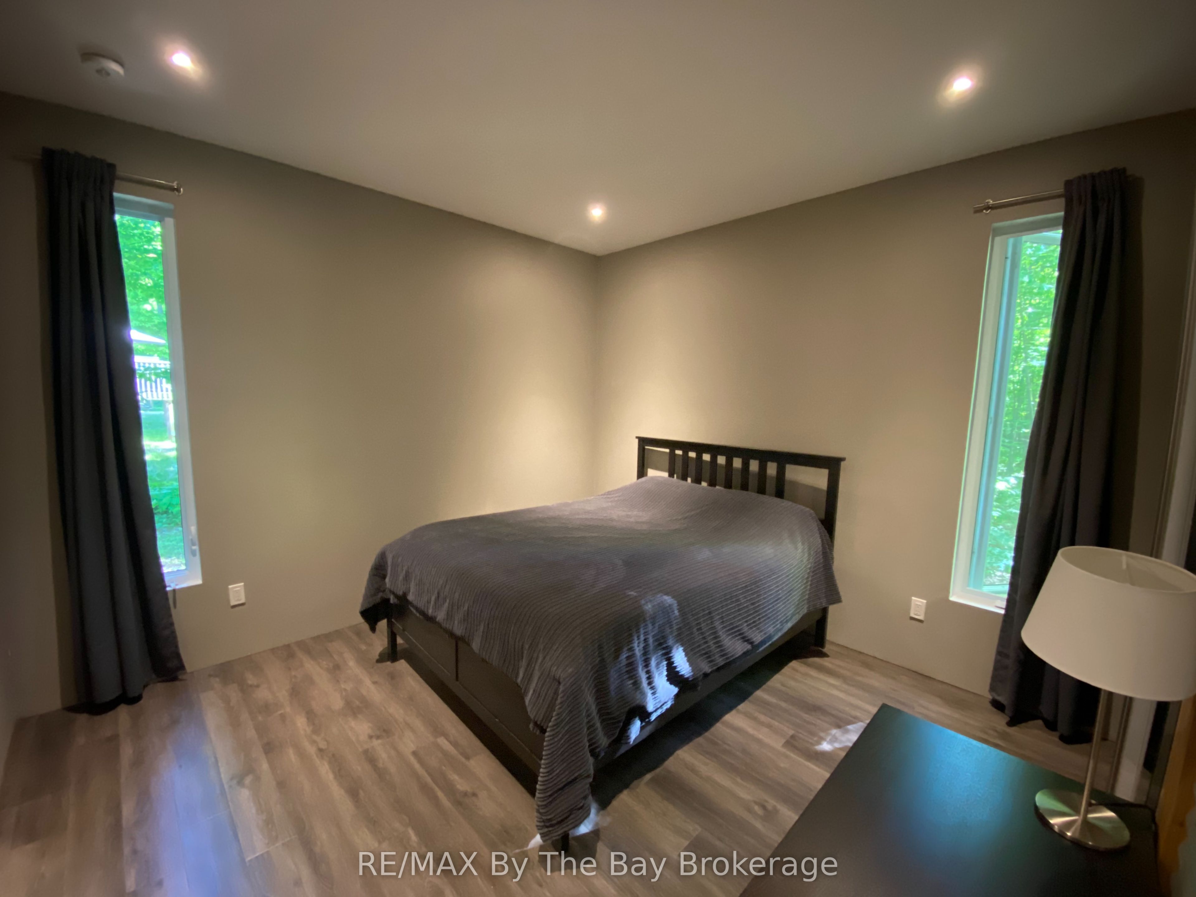33 St. Laurent Boulevard Property Photo 8
