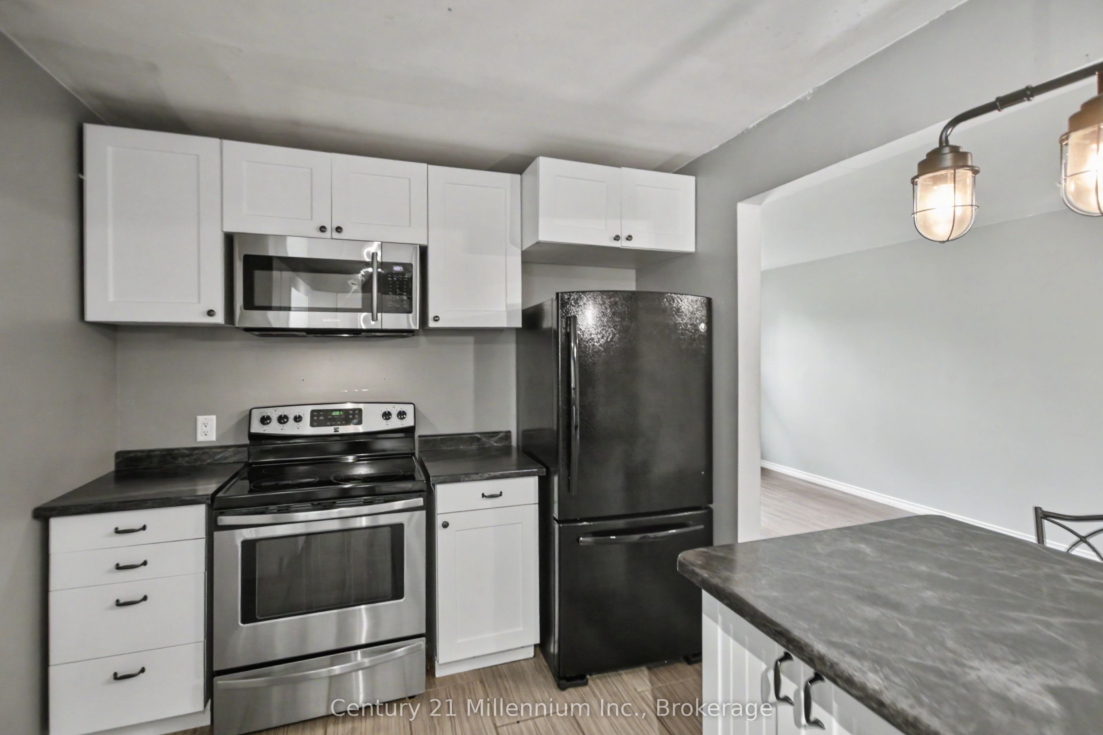 408 Walnut Street Property Photo 8