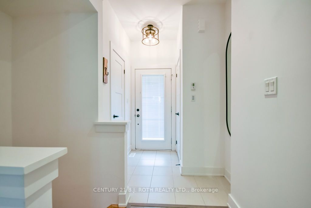 35 Pumpkin Corner Crescent Property Photo 3